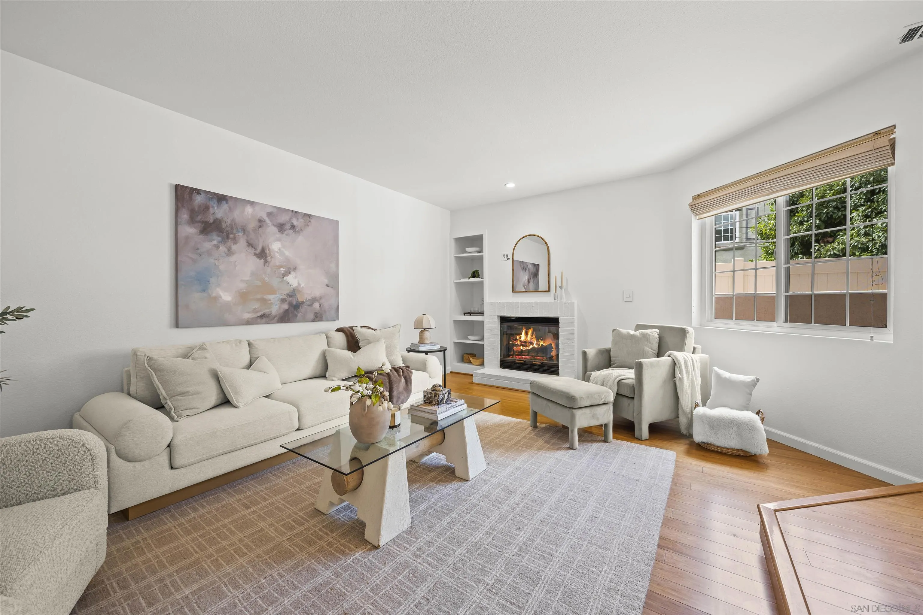 https://cdn.realtyfeed.com/cdn/127/260023304/d30dd6840d5c004beb692ff897ef8612.webp
