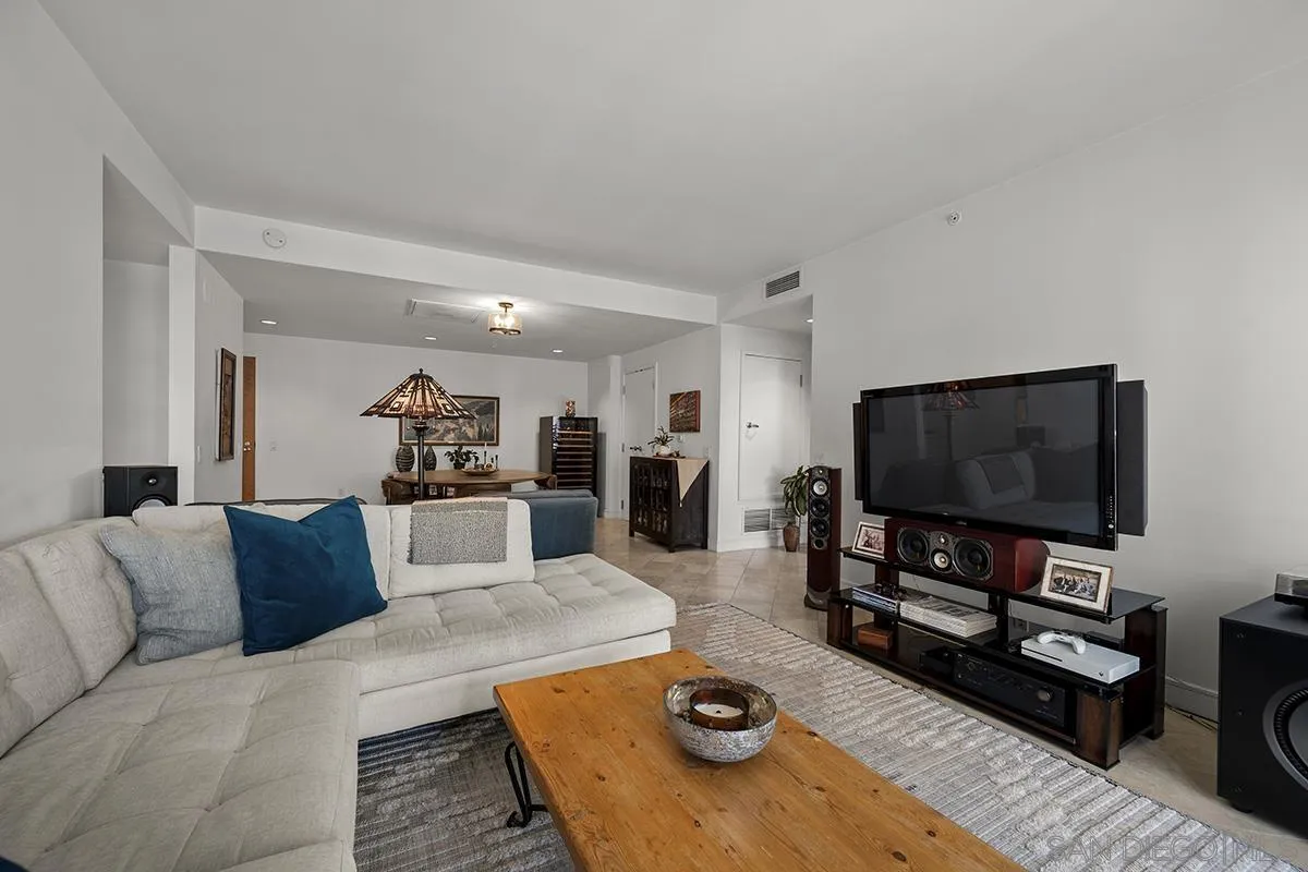 https://cdn.realtyfeed.com/cdn/127/260023322/8e36815f9e23d30e24ae2ba7681889f0.webp