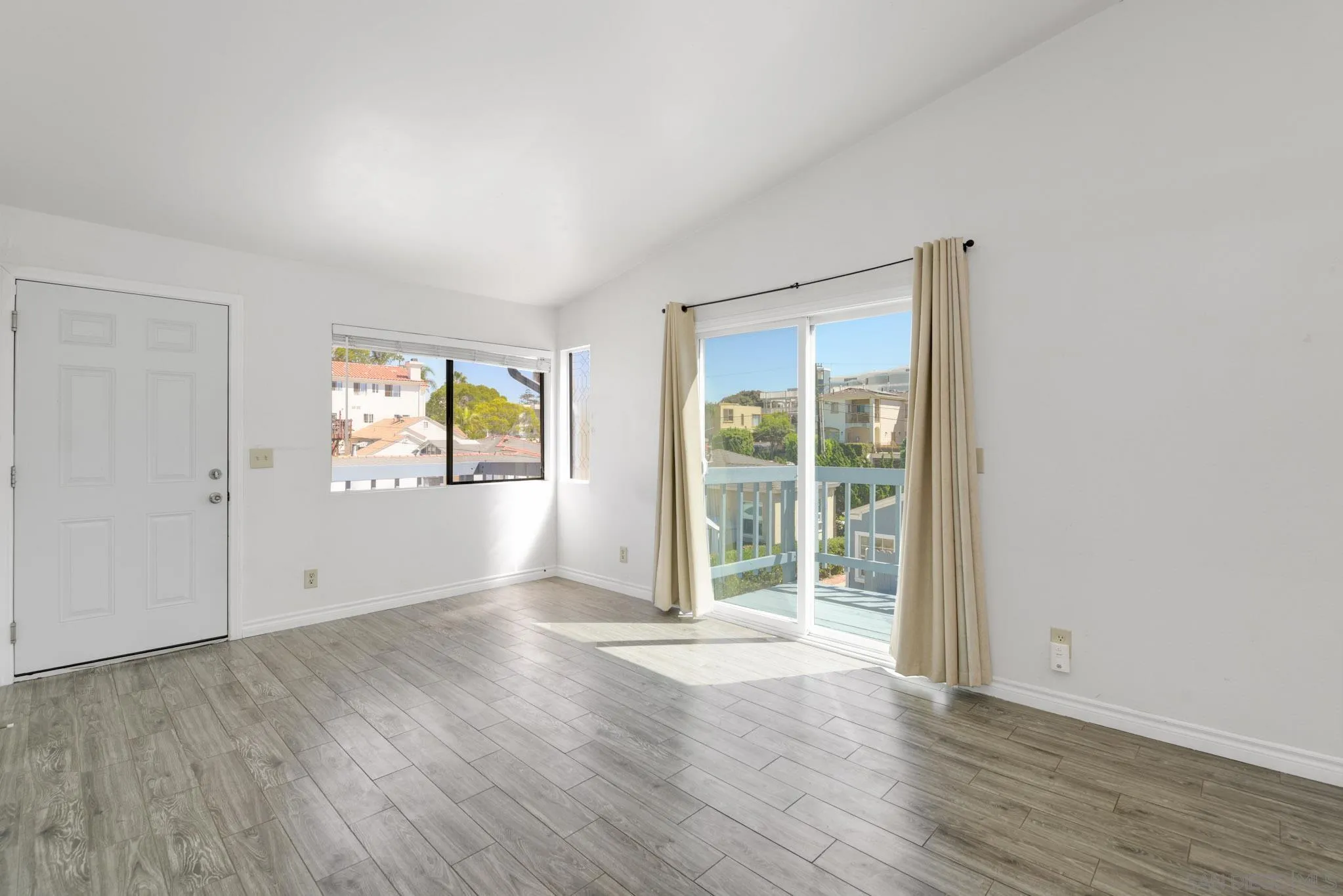 1344-48 La Palma, San Diego, CA 92109, photo 47