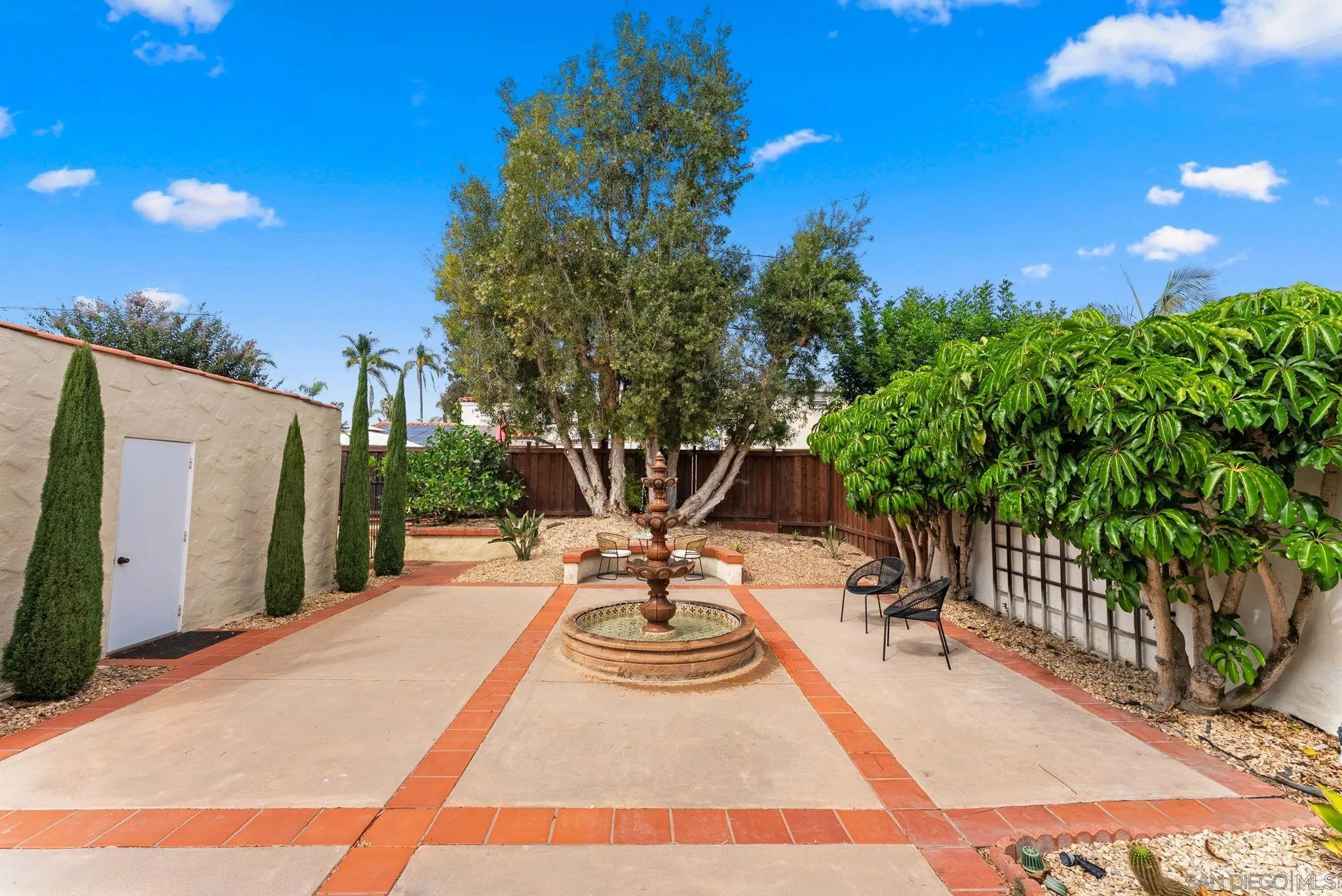 https://cdn.realtyfeed.com/cdn/127/260023326/0e40c29135433973b8517a07157eb820.webp