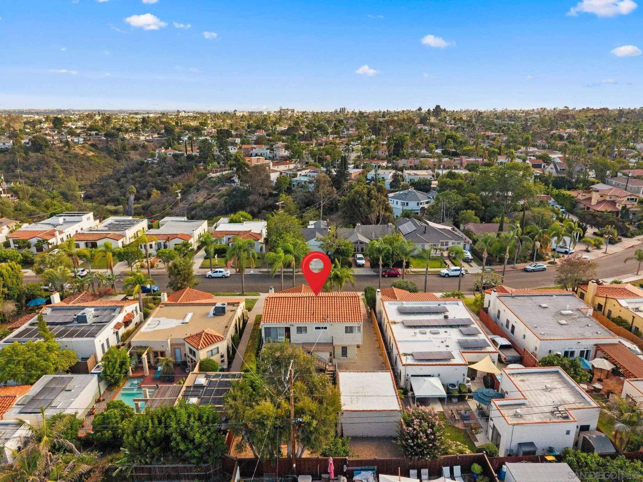 https://cdn.realtyfeed.com/cdn/127/260023326/76bec1bbf16a3423e67f07e0aabbe38a.webp