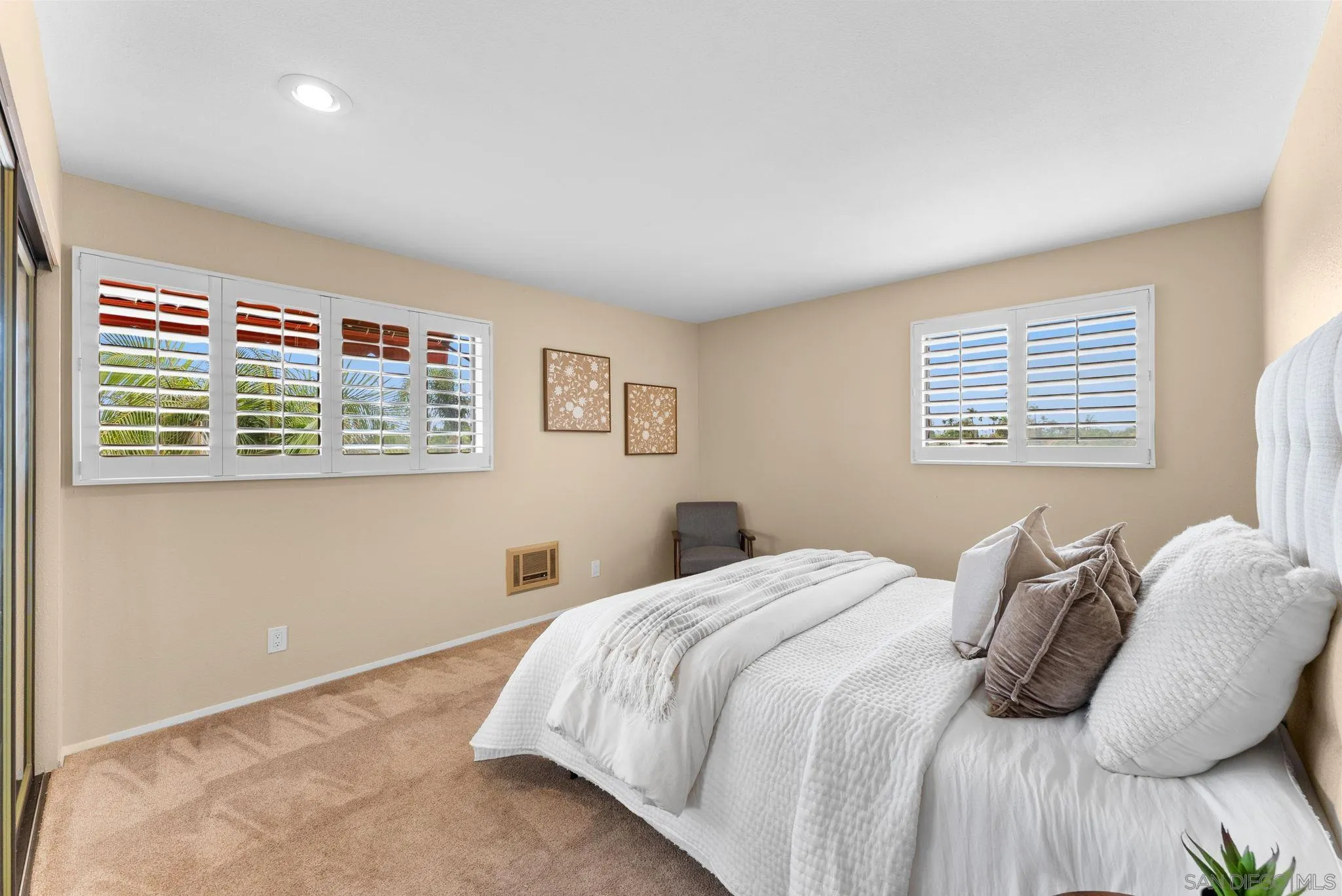 https://cdn.realtyfeed.com/cdn/127/260023326/b205407e835582c8fd0cf074ec774c51.webp