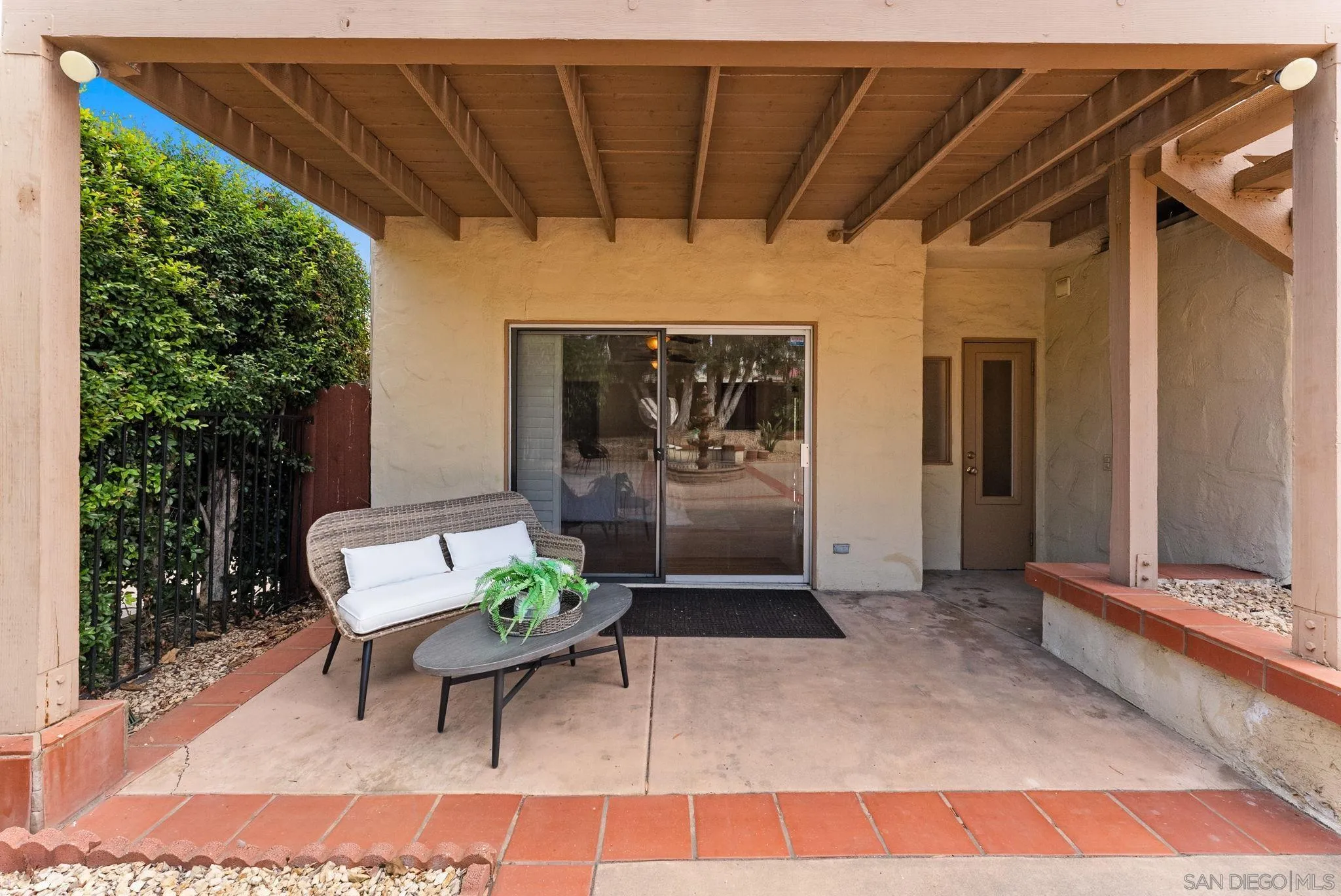 https://cdn.realtyfeed.com/cdn/127/260023326/c49e3e7e808662448deaa555becfc9e1.webp