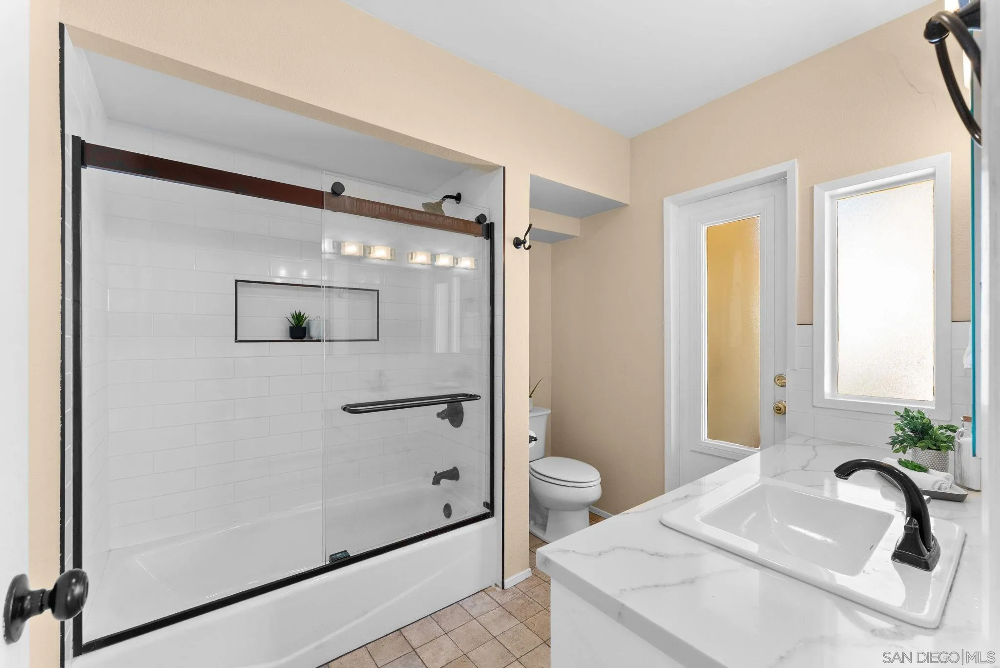 https://cdn.realtyfeed.com/cdn/127/260023326/ecd15aa983c4e7a848e9625a81ed8626.webp