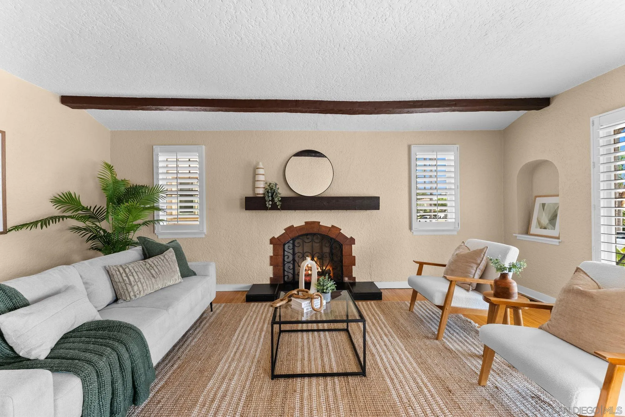 https://cdn.realtyfeed.com/cdn/127/260023326/fb76096f194f0845b30edf74f657e064.webp