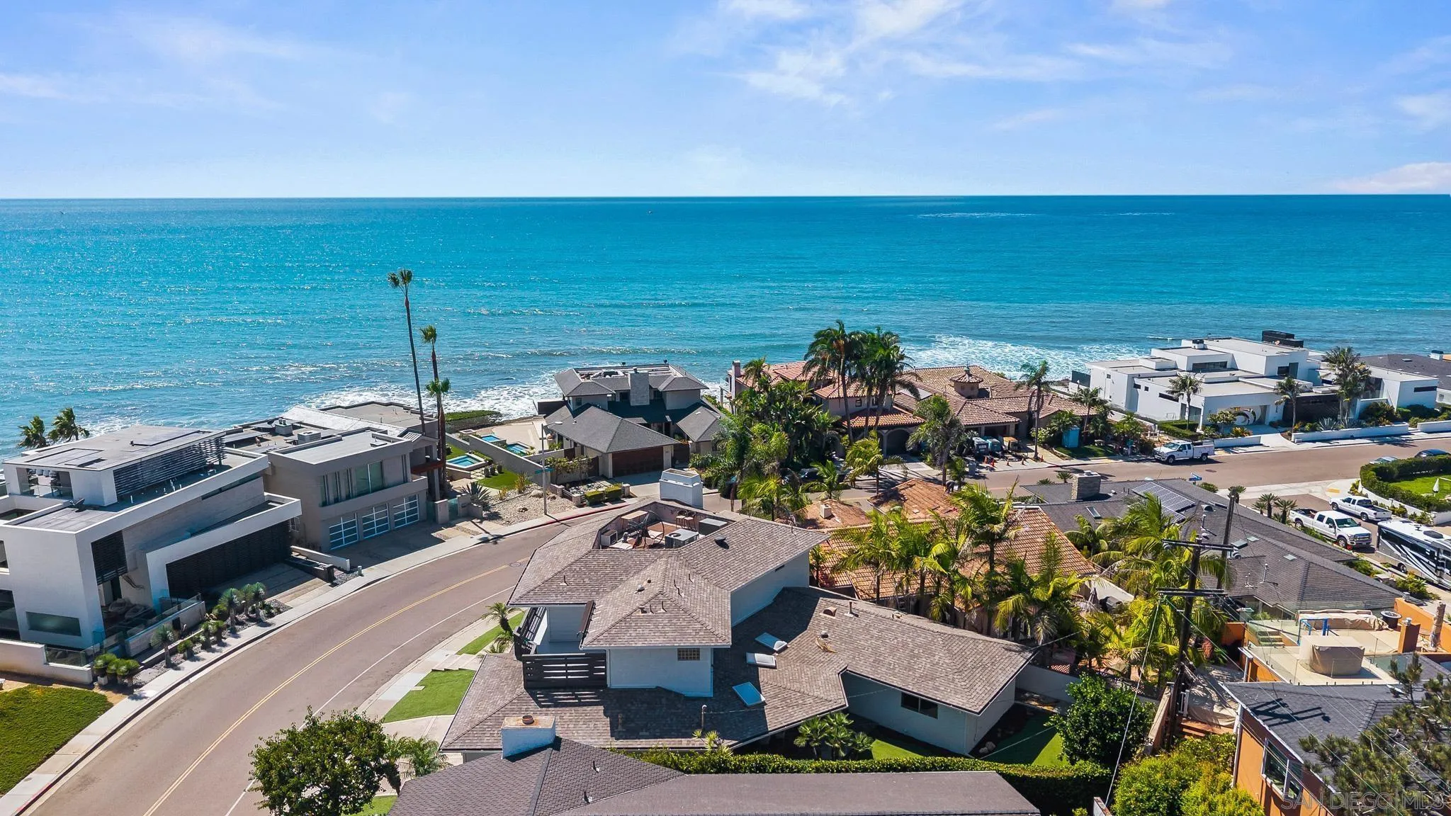 https://cdn.realtyfeed.com/cdn/127/260023329/126f1d5835a5113697203bde9a984415.webp