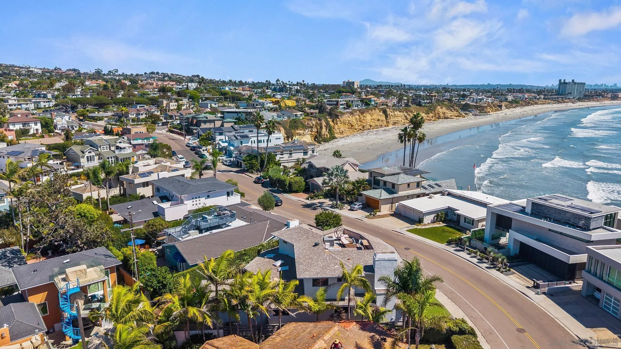 https://cdn.realtyfeed.com/cdn/127/260023329/425e112e1a935eba9b68122521ce7a07.webp