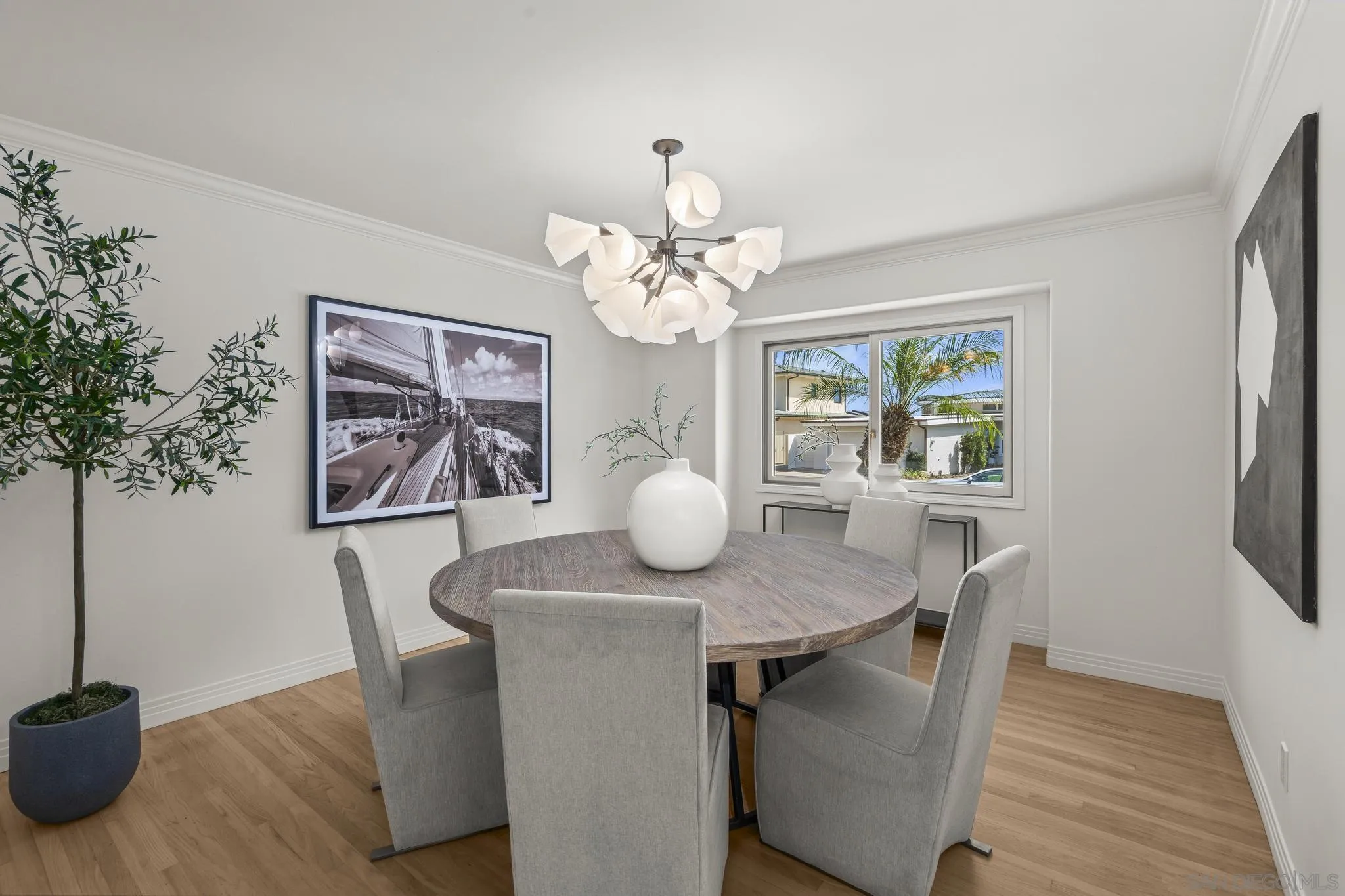 https://cdn.realtyfeed.com/cdn/127/260023329/f336d30eb99aaf829496692dbb58283d.webp