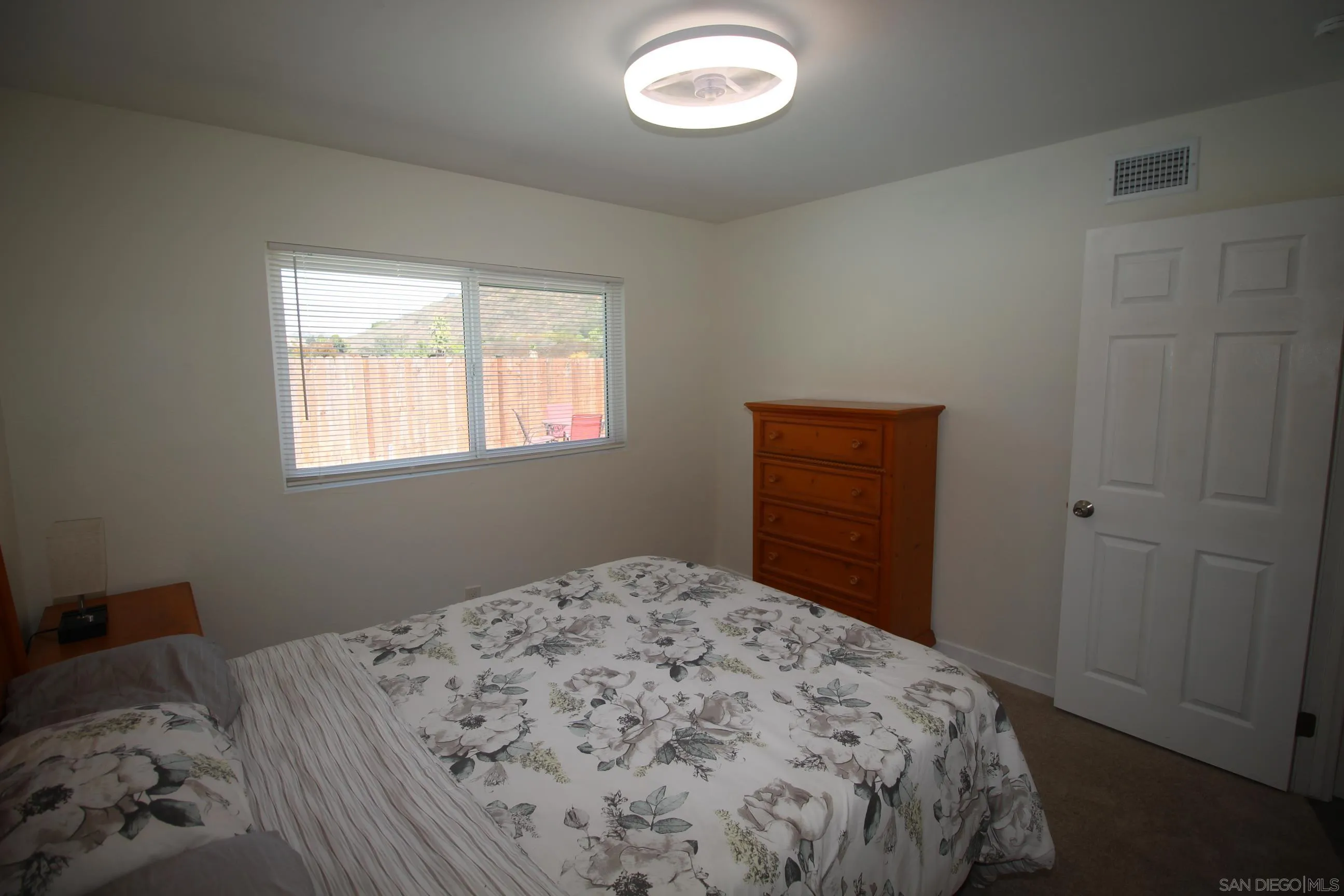 https://cdn.realtyfeed.com/cdn/127/260023338/75c536771e4dc77901398b19ad808103.webp