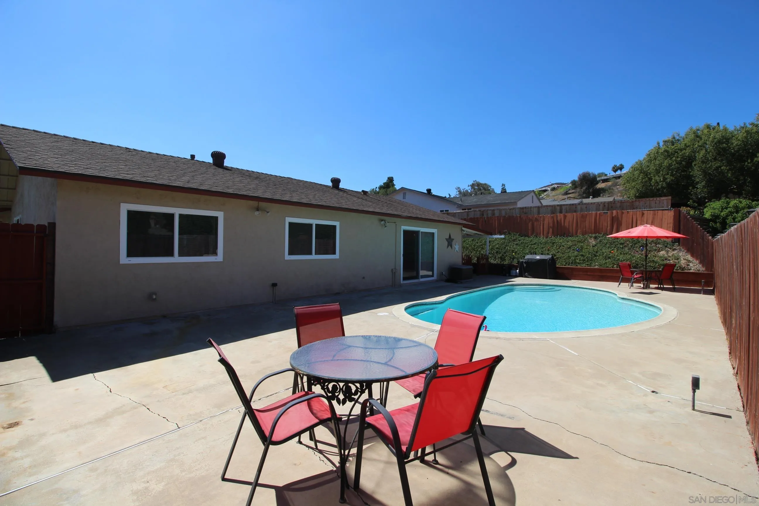 https://cdn.realtyfeed.com/cdn/127/260023338/827956dad59445aa6ab1fb0f010d372e.webp