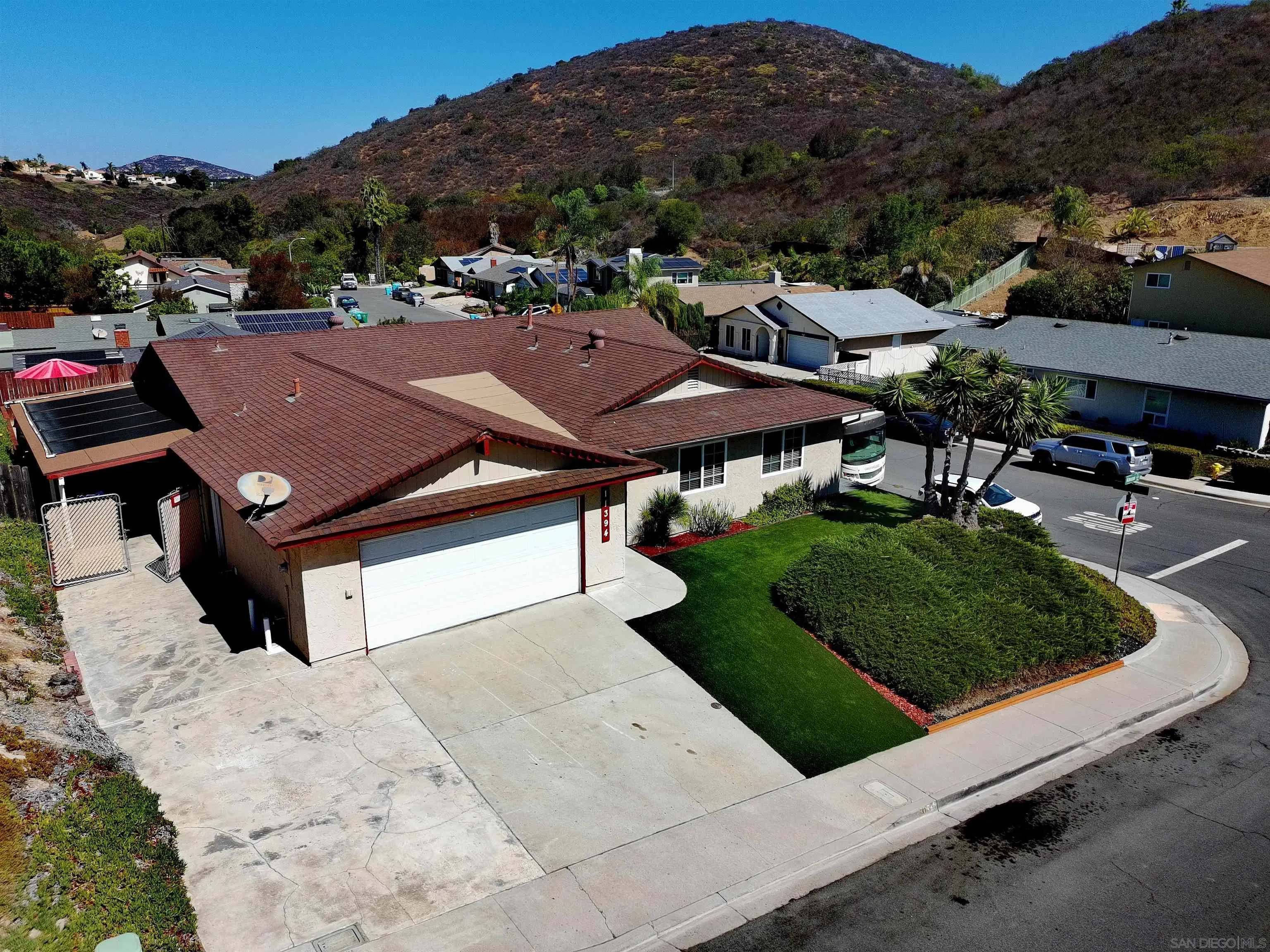 https://cdn.realtyfeed.com/cdn/127/260023338/96dc9b3b0b9bef6c4bfaef04df86706b.webp