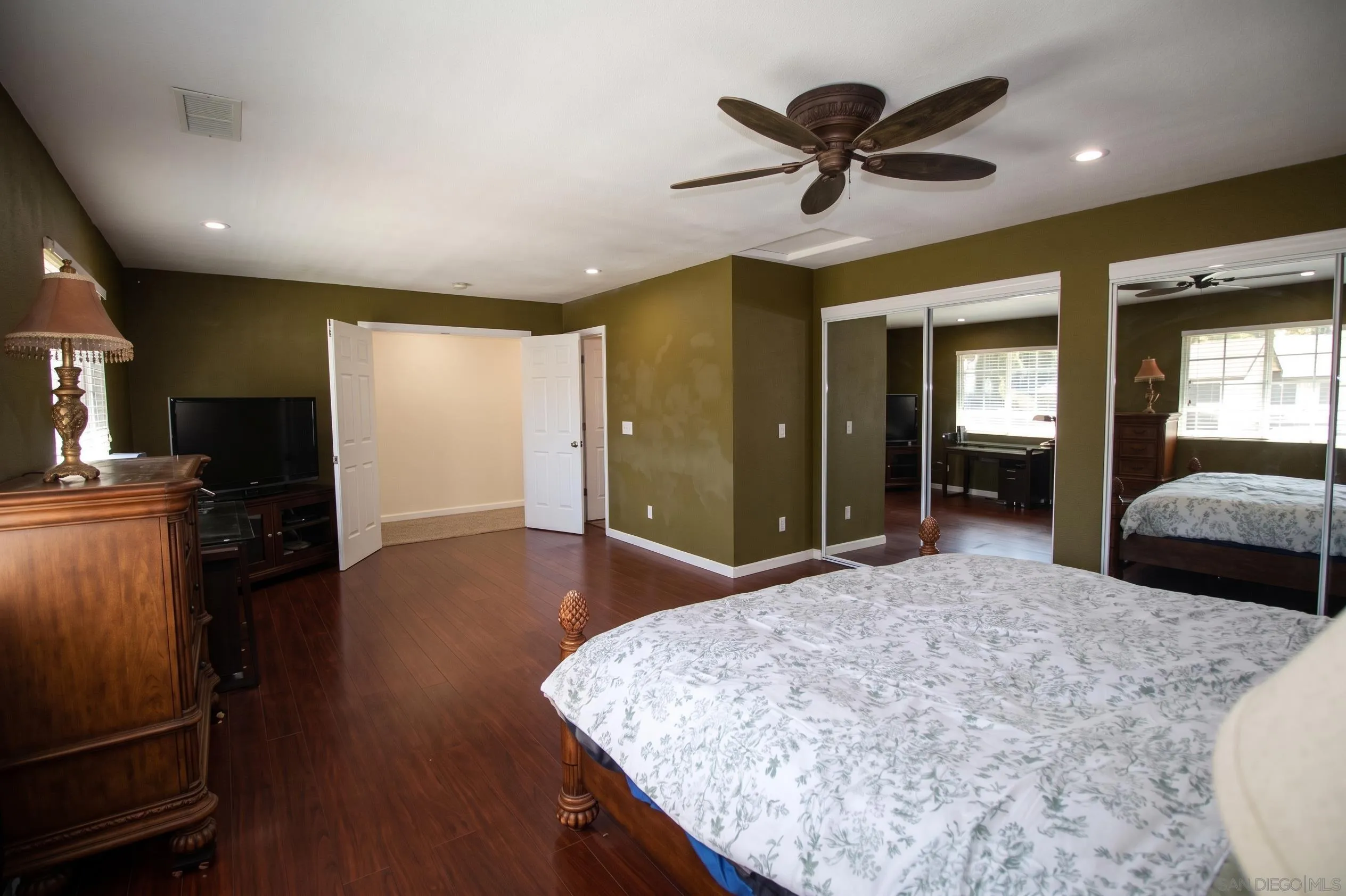 https://cdn.realtyfeed.com/cdn/127/260023338/c0046ff6ffd87a743fd35ea3190eeecf.webp