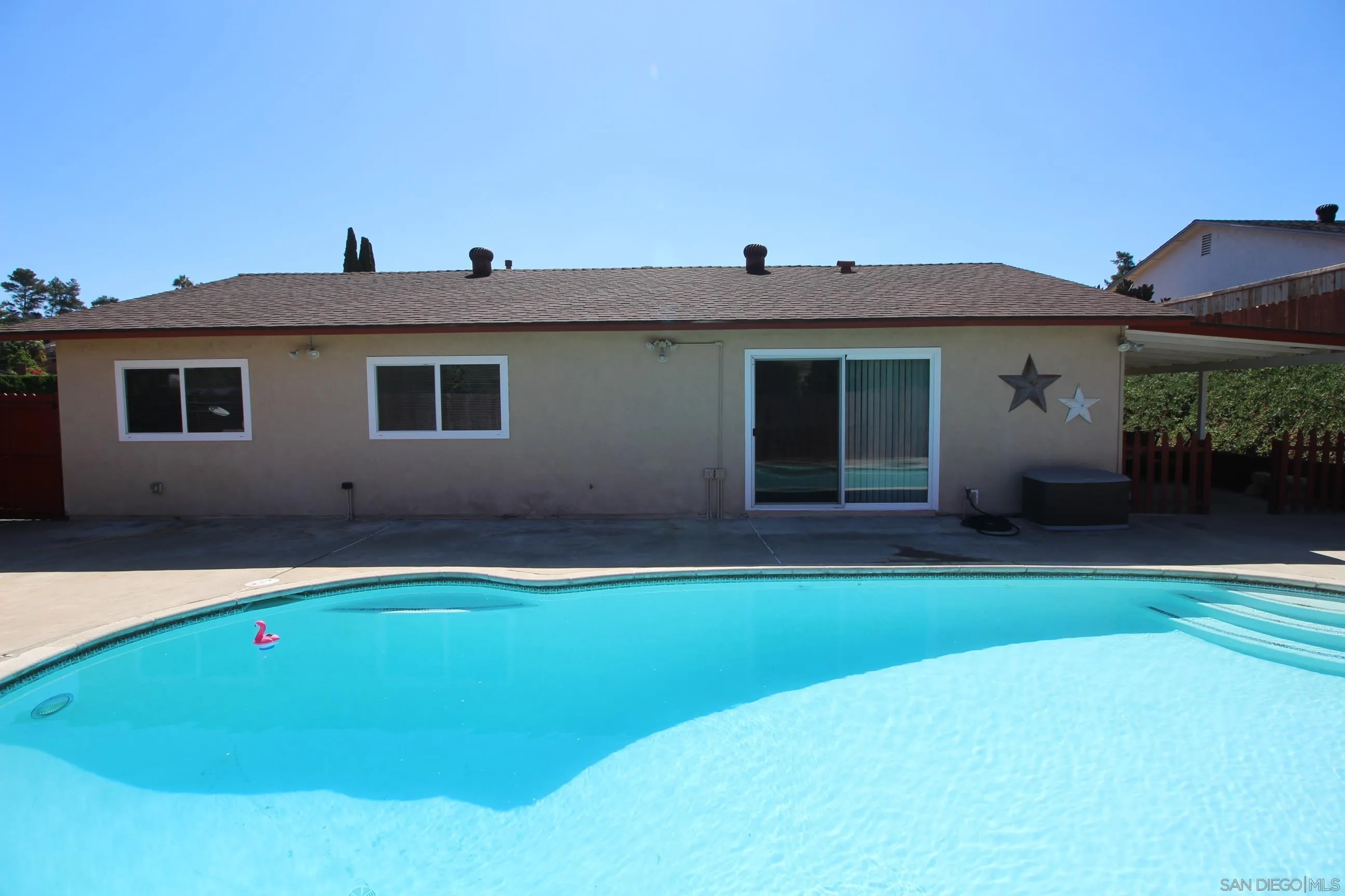https://cdn.realtyfeed.com/cdn/127/260023338/cba80bd9e3e4bfc2acfa6f1530520de2.webp