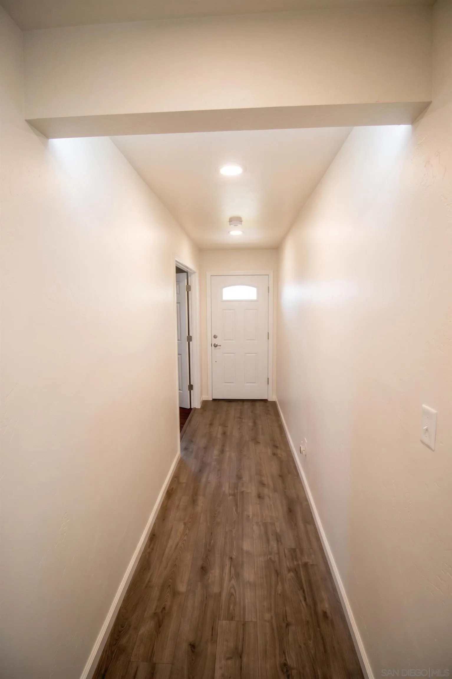 https://cdn.realtyfeed.com/cdn/127/260023338/dc274d1c74f0d59b11cf657cb5820f81.webp