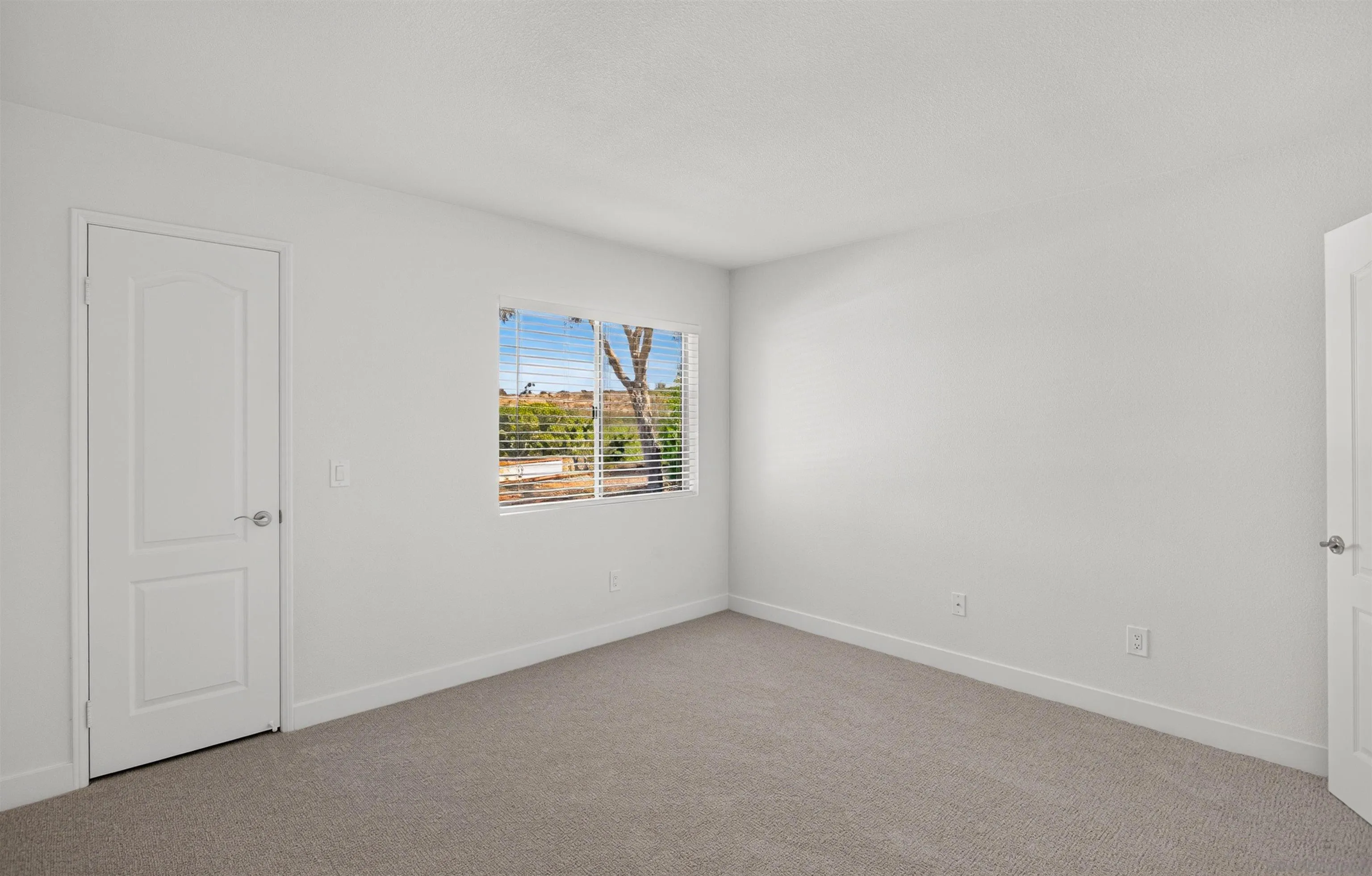 https://cdn.realtyfeed.com/cdn/127/260023340/4600dbc9c72f097010ecbbe88f2da0a9.webp