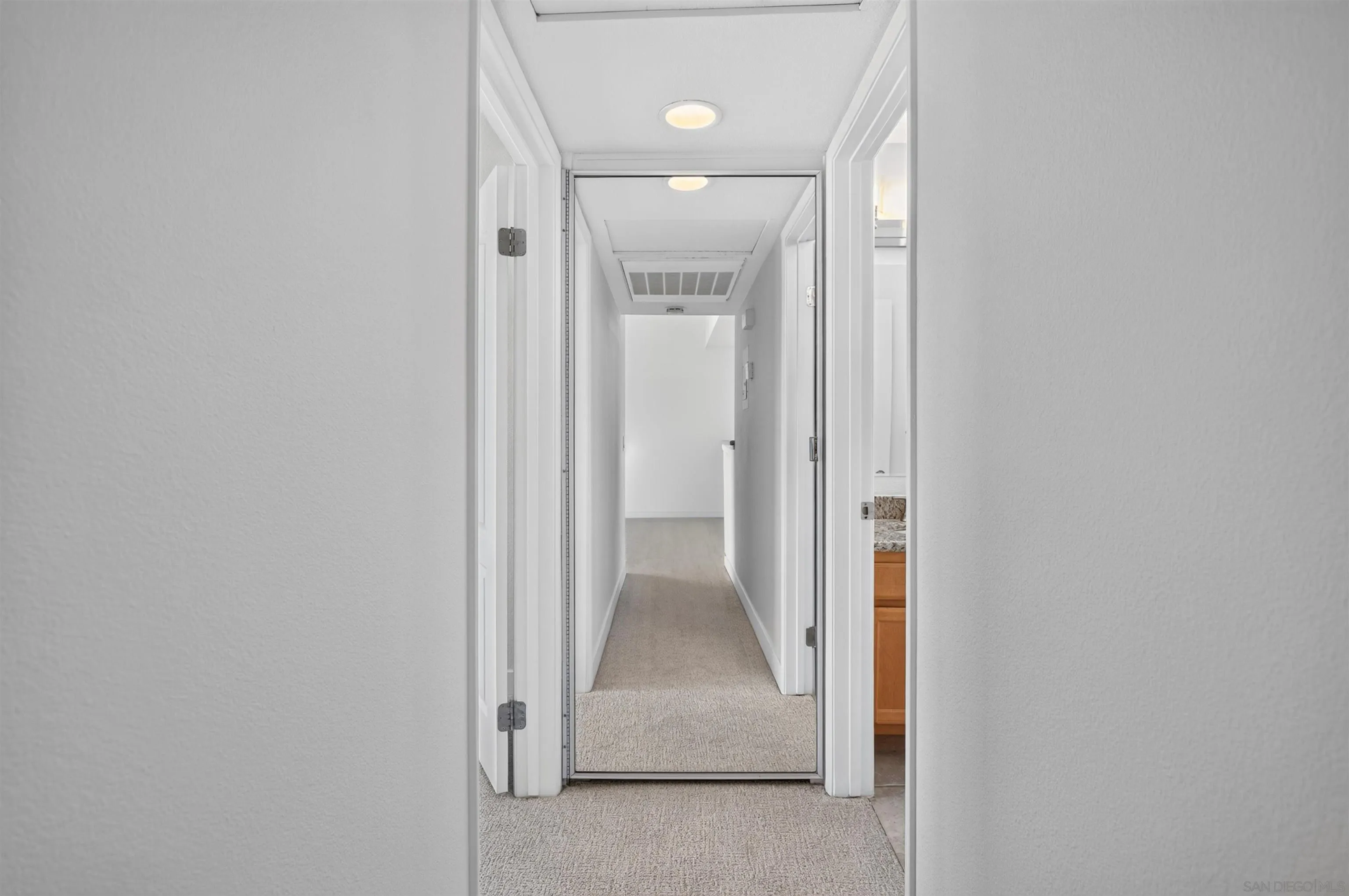 https://cdn.realtyfeed.com/cdn/127/260023340/4ac70e7778eb58994861f48e93e50b4c.webp