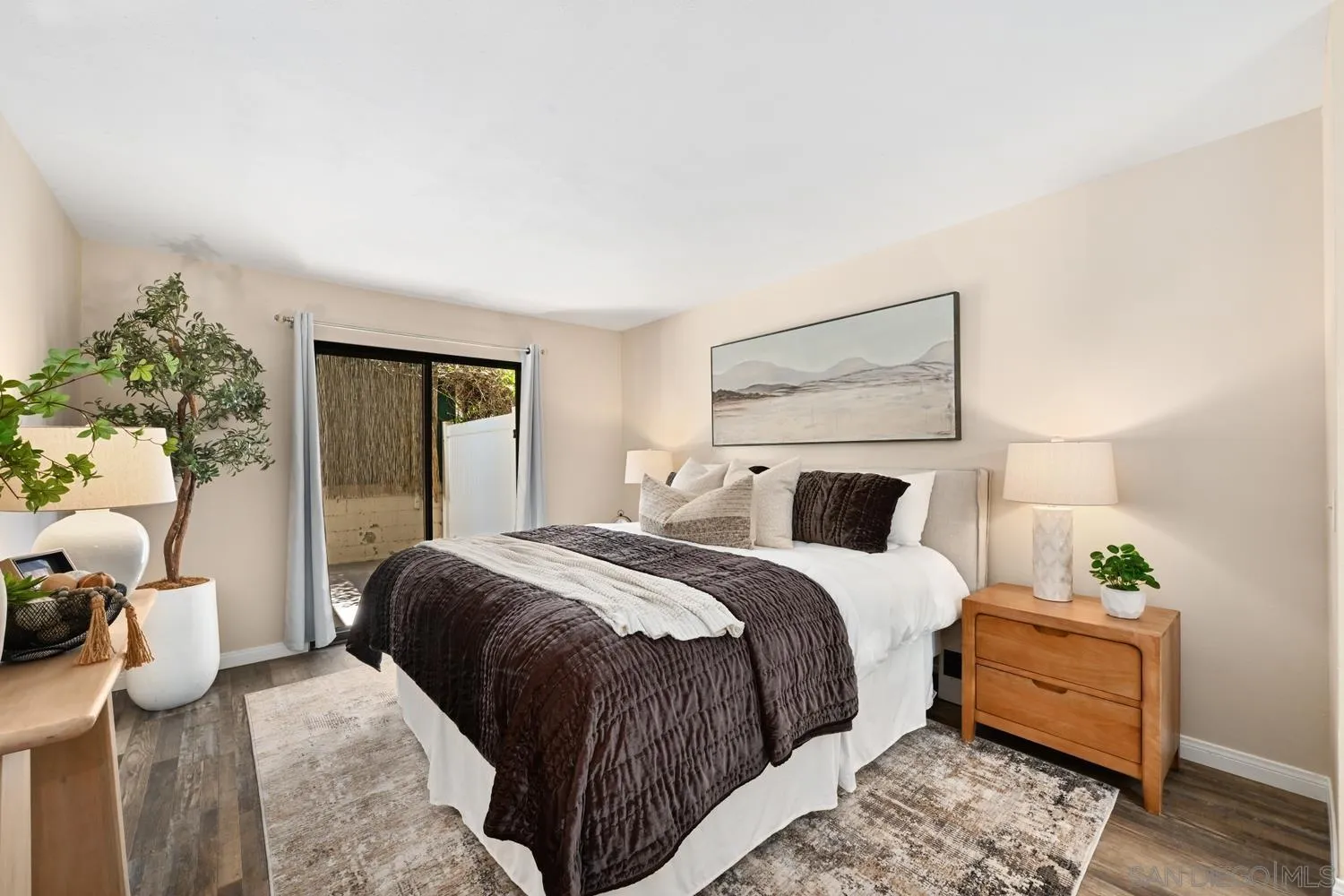 https://cdn.realtyfeed.com/cdn/127/260023342/060aceeb2b6ca371caa8a531a314e1e9.webp