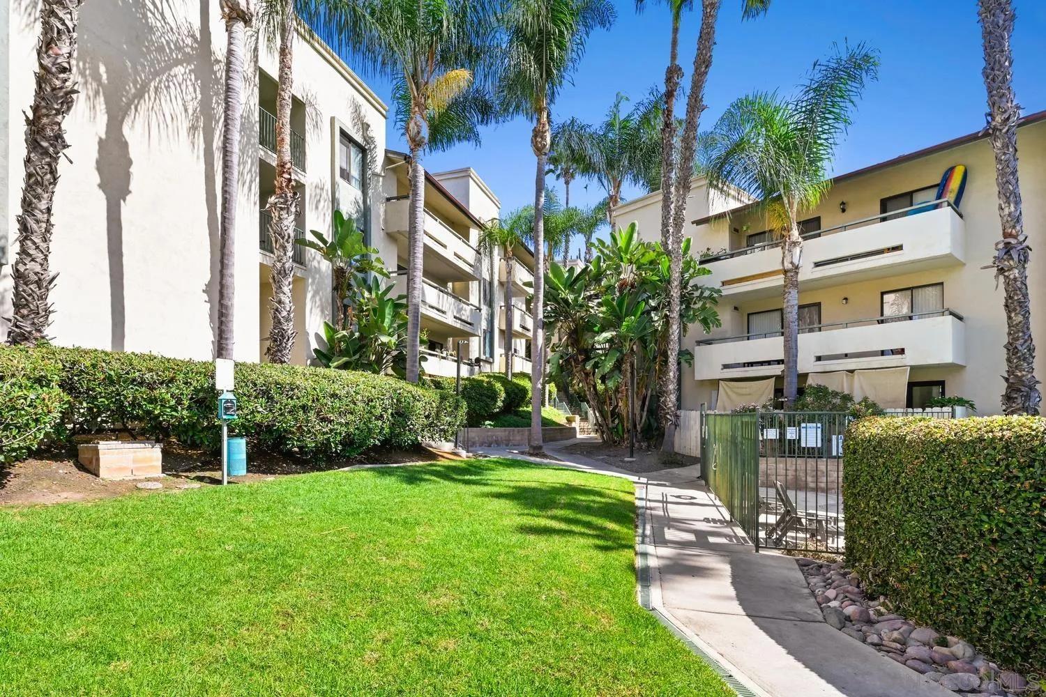https://cdn.realtyfeed.com/cdn/127/260023342/6694054fbb08eb995599e43193dbf715.webp