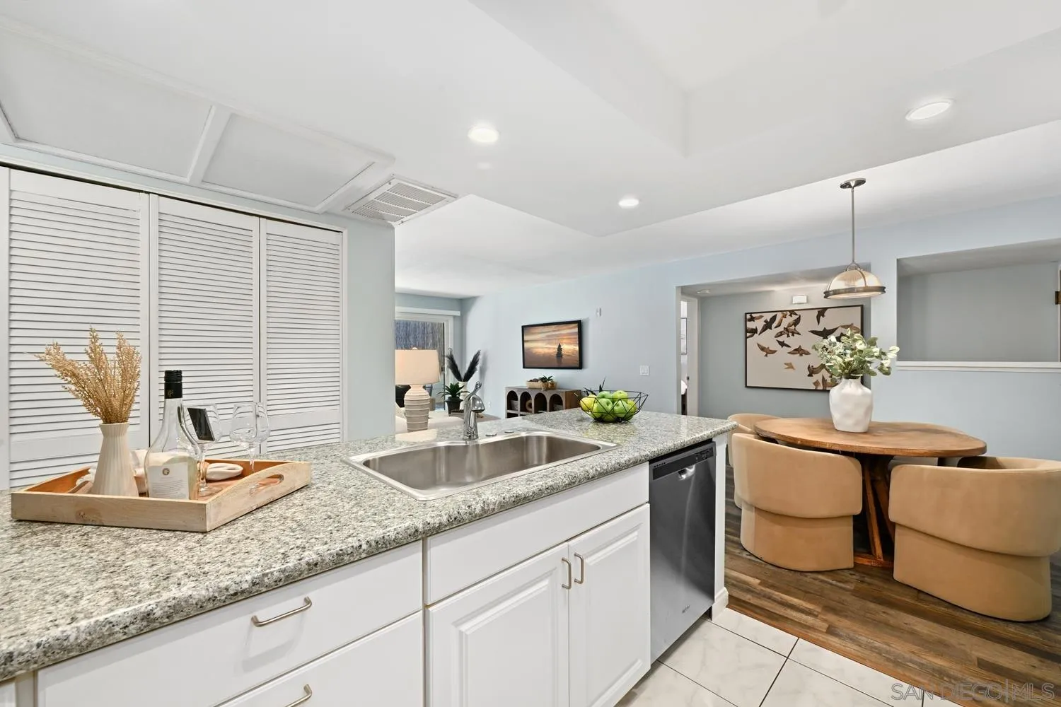 https://cdn.realtyfeed.com/cdn/127/260023342/7d3e9db970c675713b21d72cc6e6d2df.webp