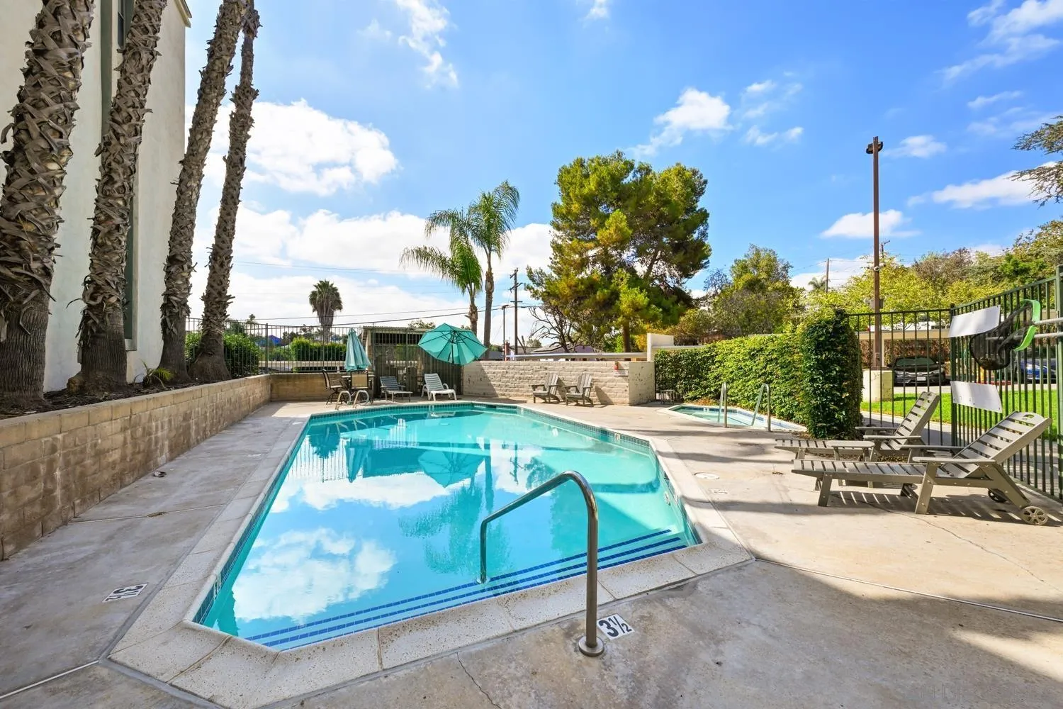 https://cdn.realtyfeed.com/cdn/127/260023342/8901e953628586f3253df02de9c08a15.webp