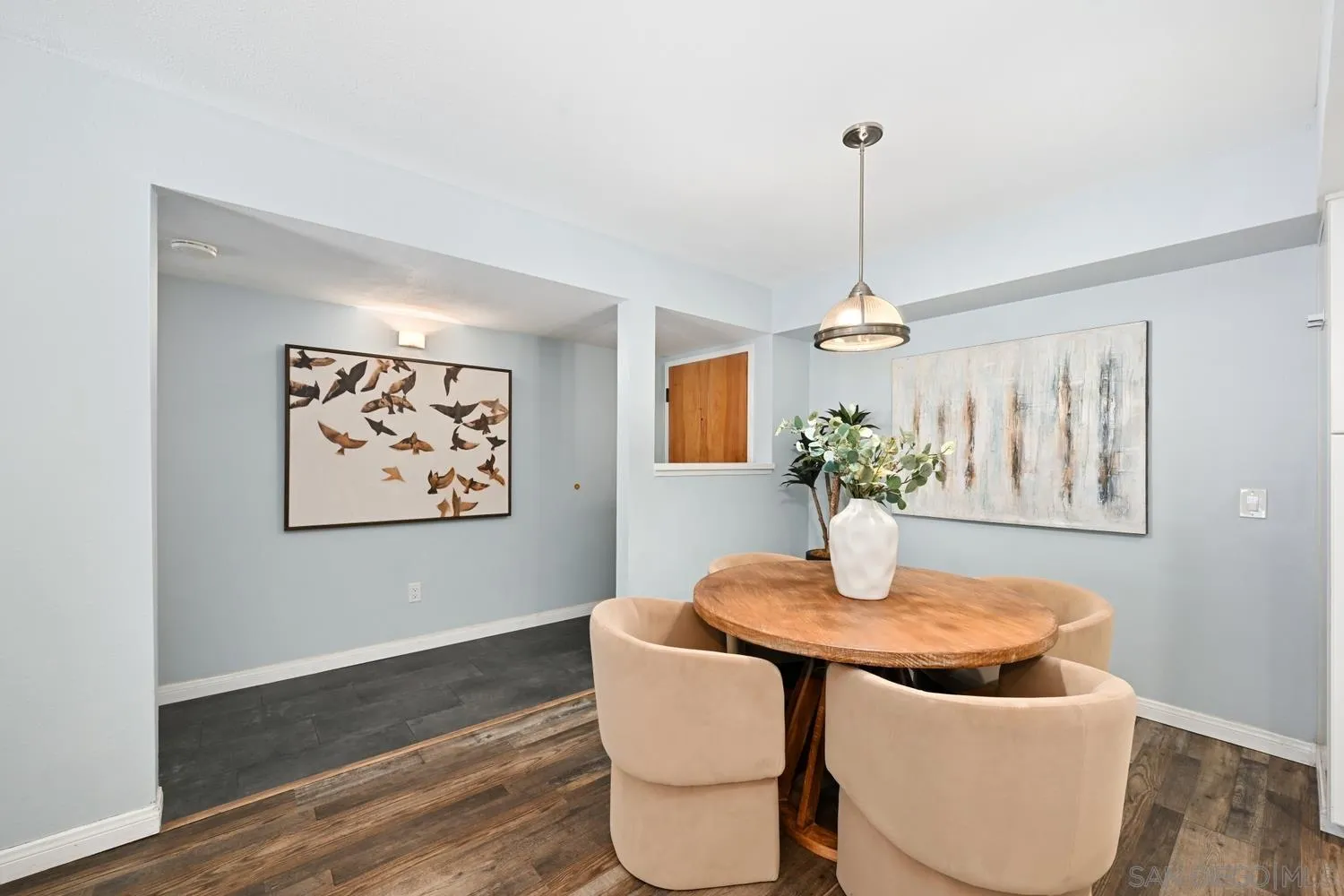 https://cdn.realtyfeed.com/cdn/127/260023342/8ae90fd353ec88403ae6f748c830aa50.webp