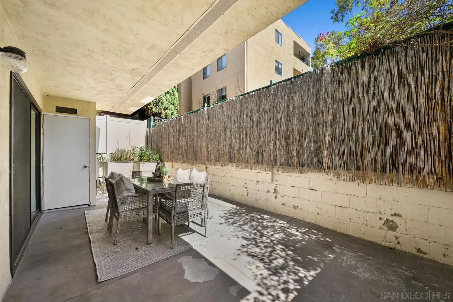 https://cdn.realtyfeed.com/cdn/127/260023342/b035a0d41cdeb272496ae2ca0851829e.webp