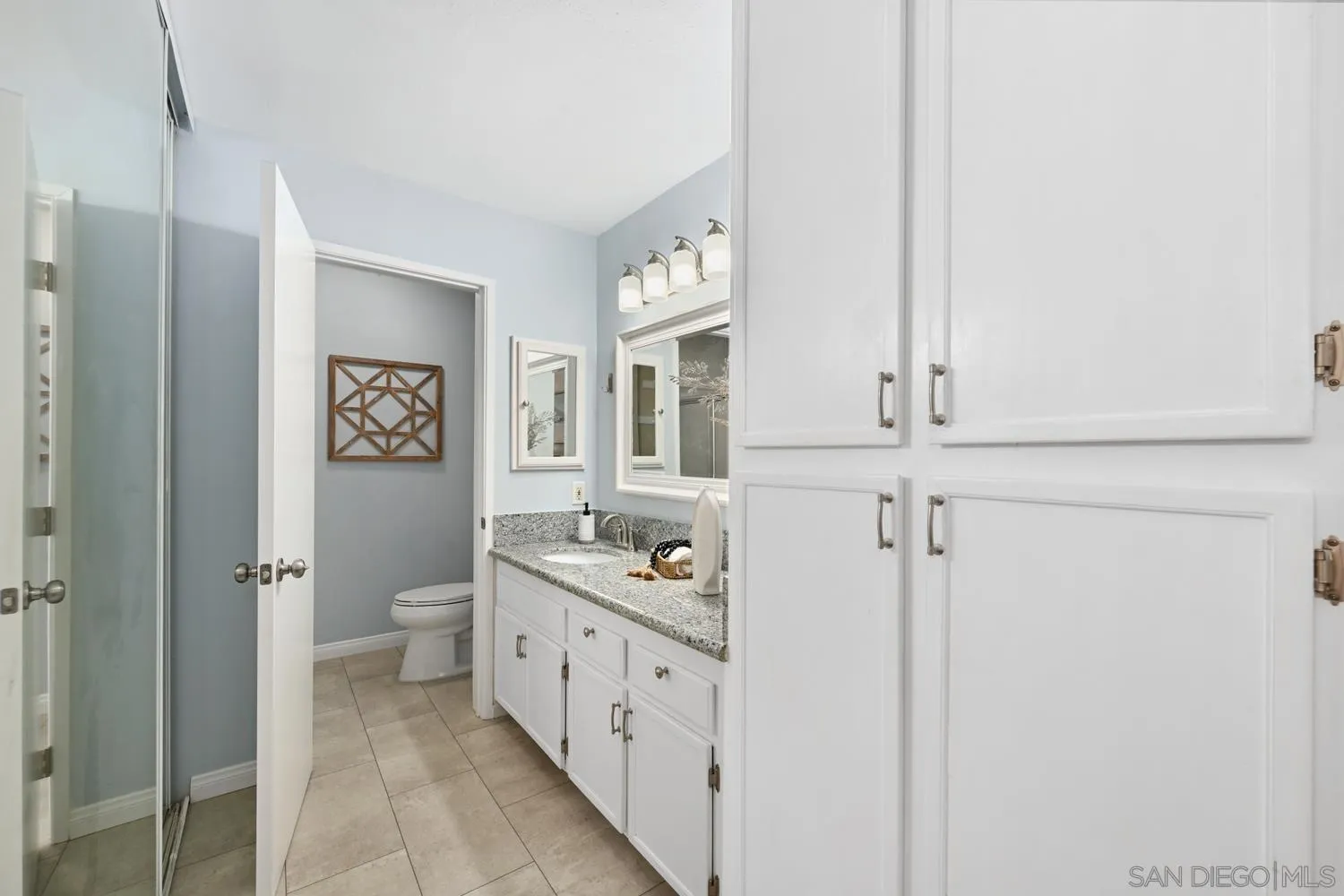 https://cdn.realtyfeed.com/cdn/127/260023342/d94020f4066fb5296bbb587a3dffab21.webp