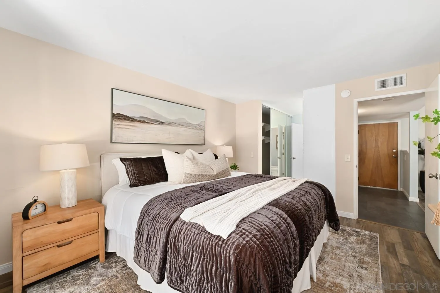 https://cdn.realtyfeed.com/cdn/127/260023342/db4f7e1a3c5df1f309d9212c2f85e9cd.webp