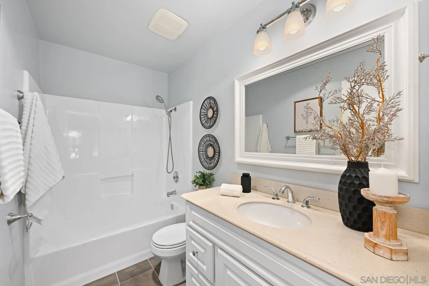 https://cdn.realtyfeed.com/cdn/127/260023342/fa813d2cf9458374025fb0b3a6dcc6c7.webp