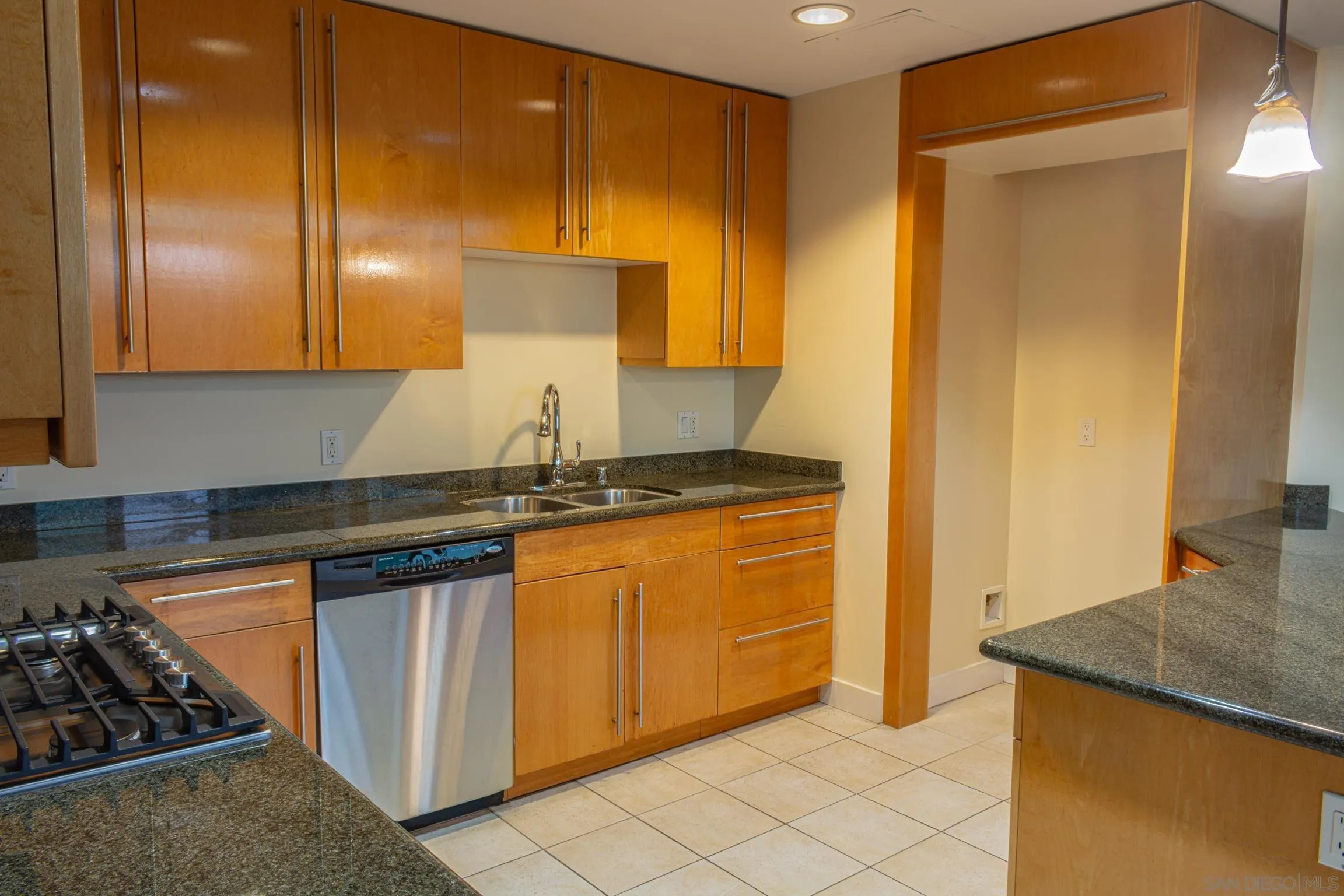 https://cdn.realtyfeed.com/cdn/127/260023343/05b4b4e800f49a3eddc50d29d90c8fbc.webp