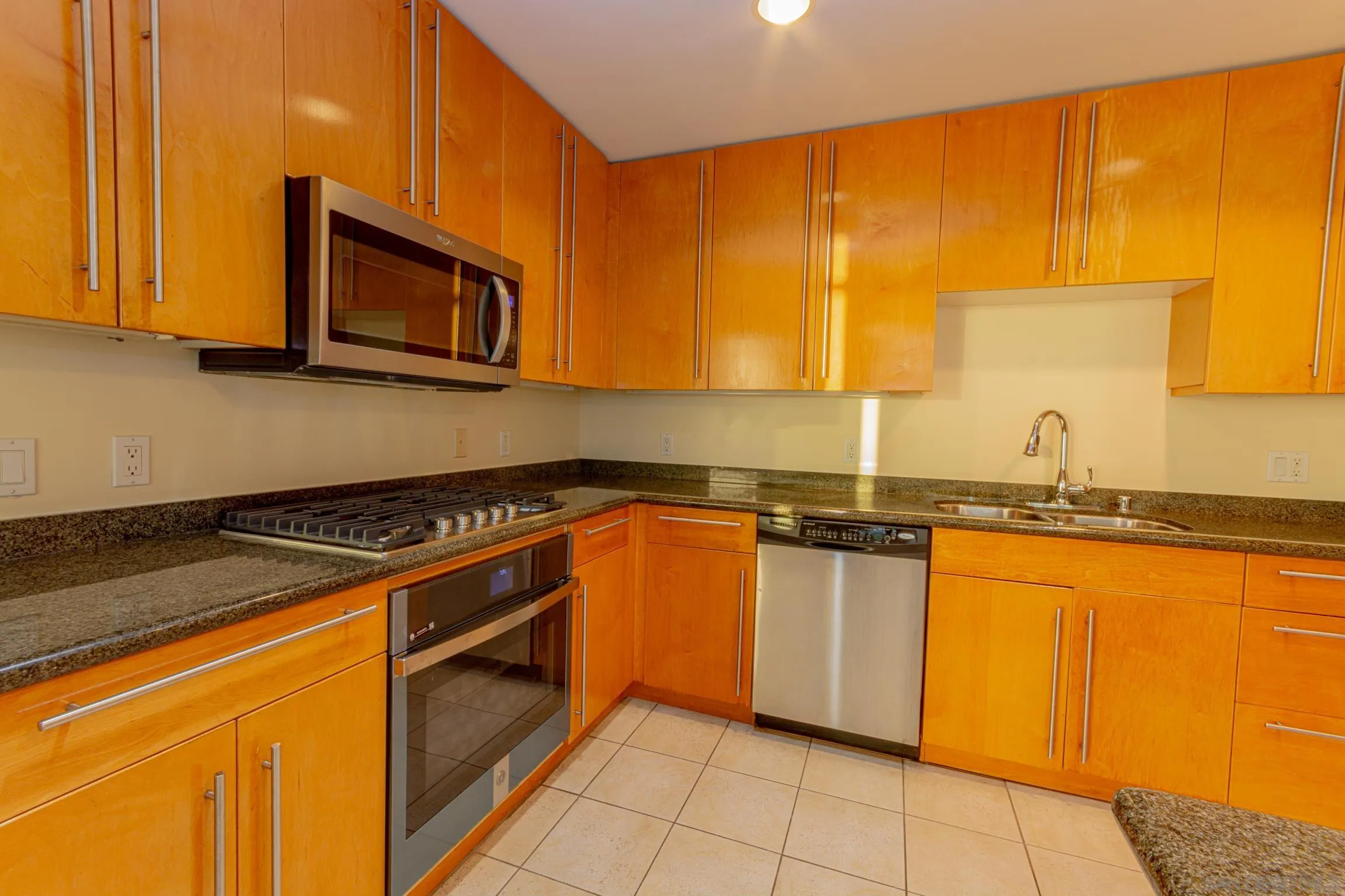 https://cdn.realtyfeed.com/cdn/127/260023343/455245e4b54175335d5a5cc7810ae20f.webp