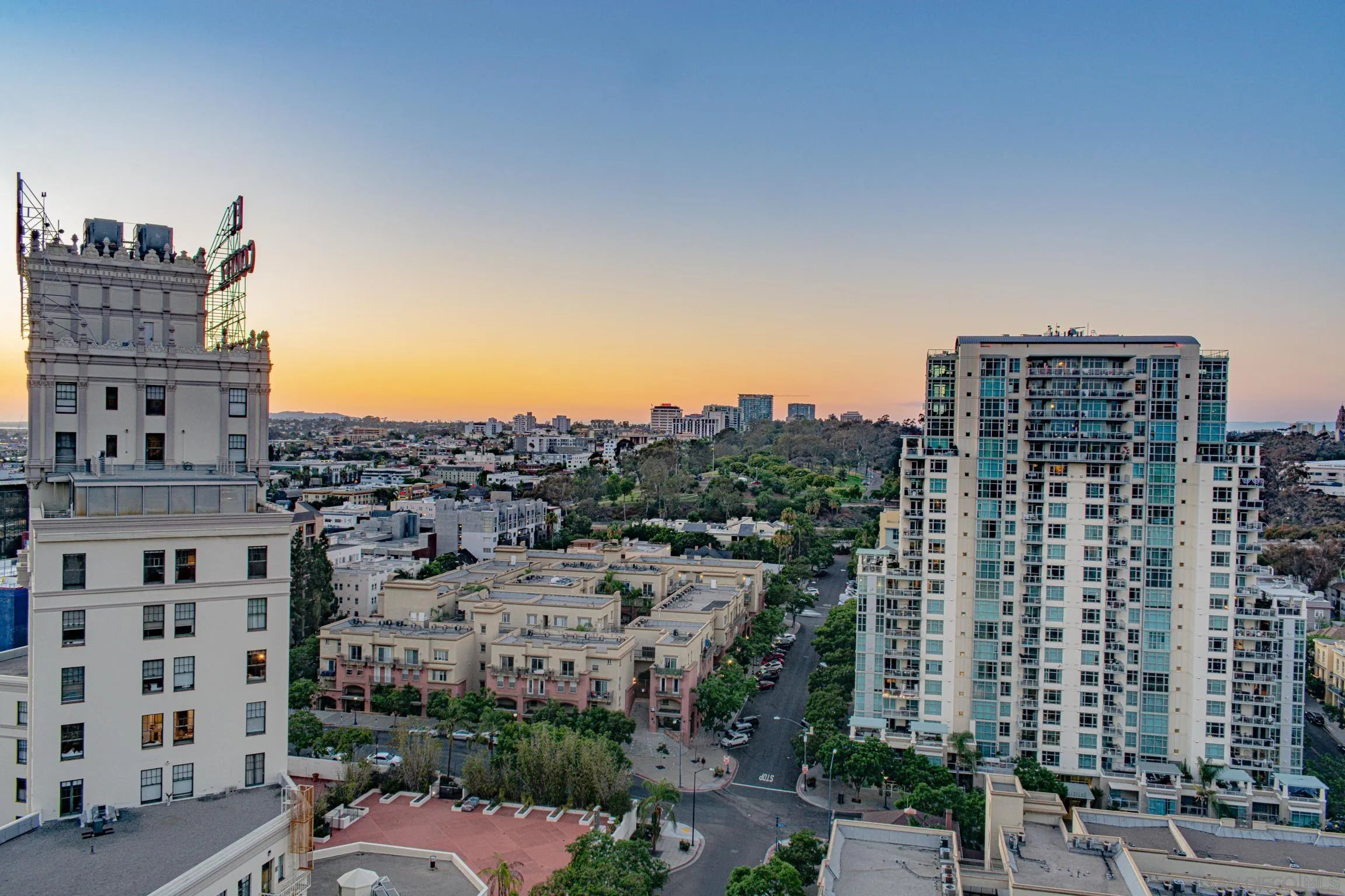 https://cdn.realtyfeed.com/cdn/127/260023343/8273625b9e900da193d86f657ff418bf.webp