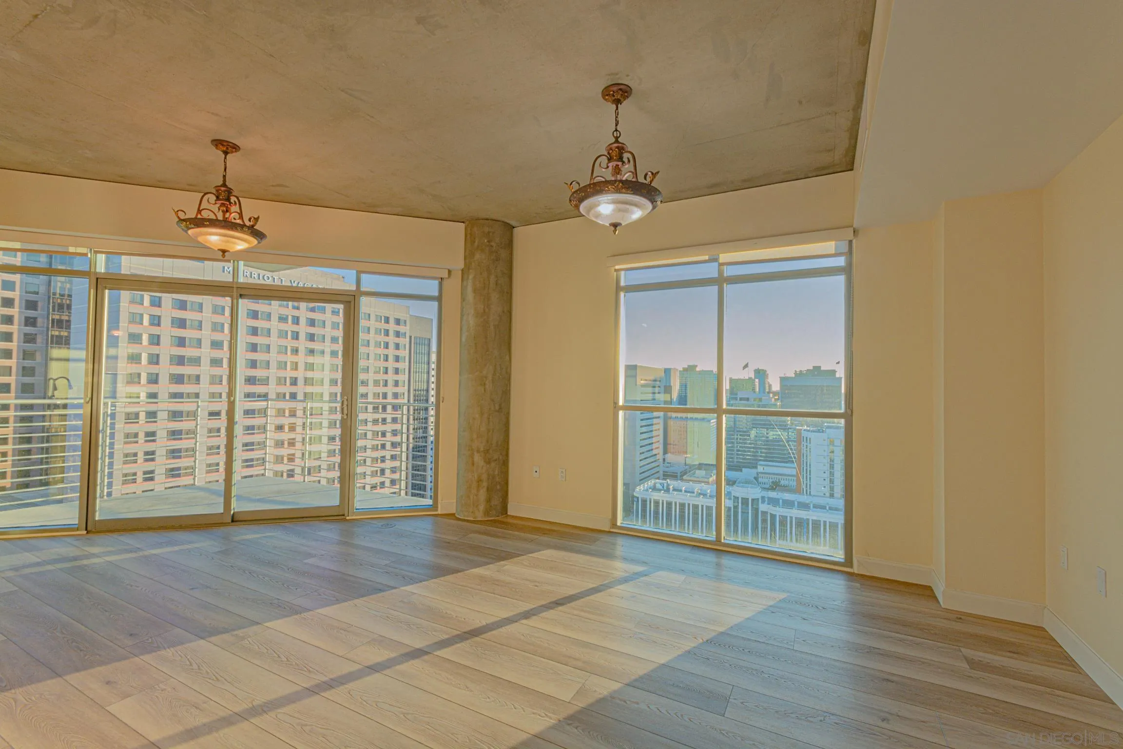 https://cdn.realtyfeed.com/cdn/127/260023343/dcea63e47b803e8f5b991214d068ceda.webp