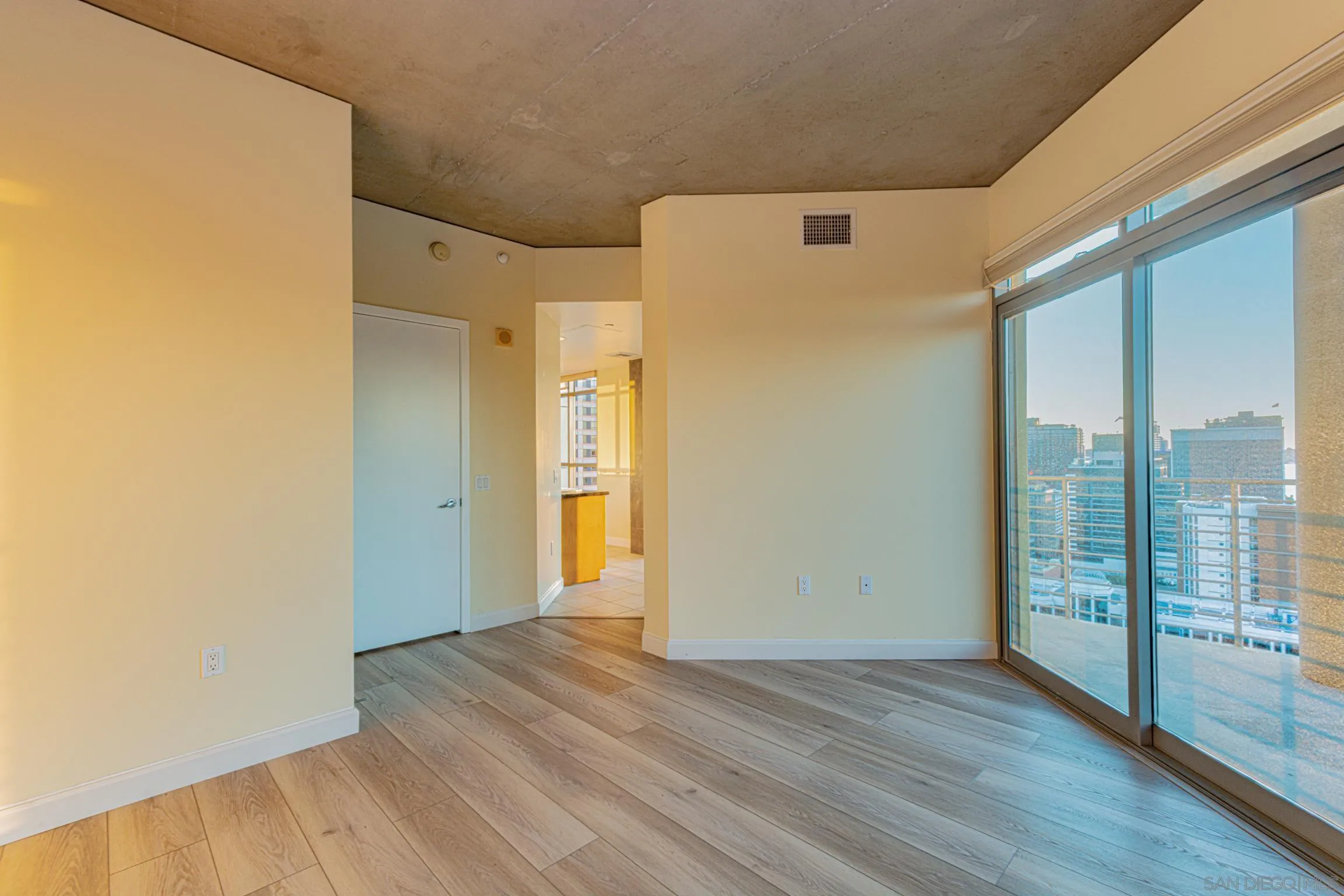 https://cdn.realtyfeed.com/cdn/127/260023343/fa48ac753c9972545de6530dd12fb788.webp