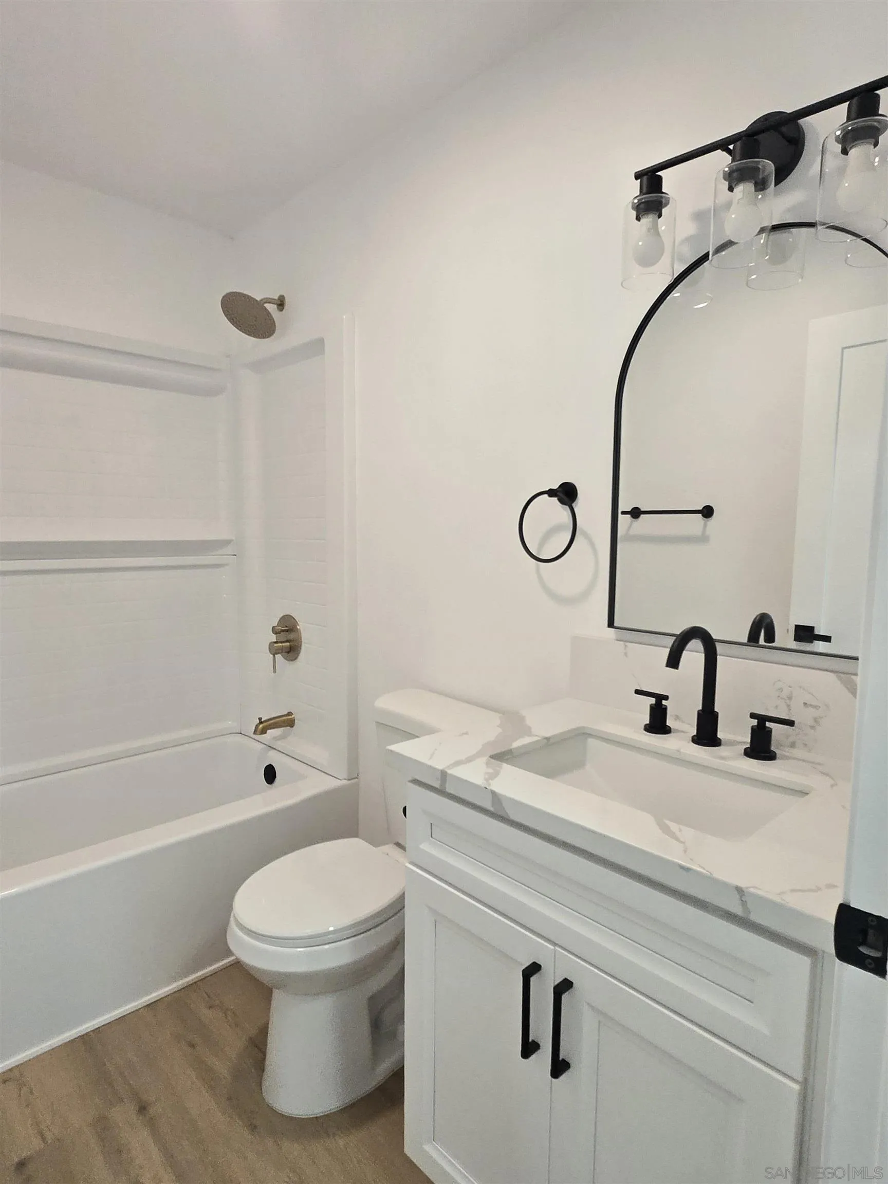 https://cdn.realtyfeed.com/cdn/127/260023345/13fea3bb1d4f17ddd34bd31e991ed18e.webp