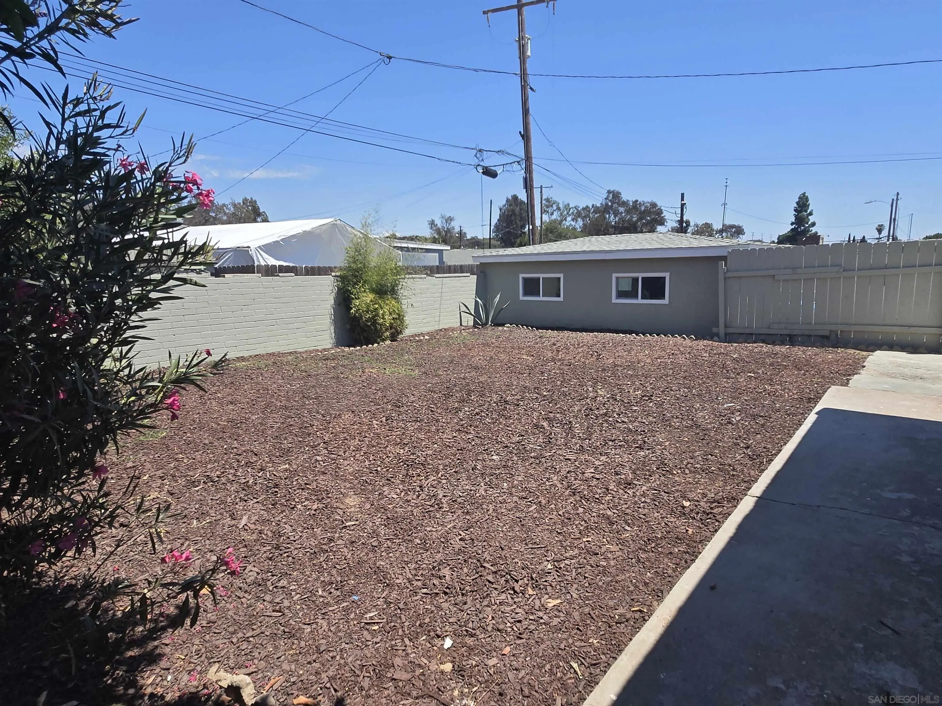 https://cdn.realtyfeed.com/cdn/127/260023345/2e85fb96560f97d5629ff4fe235209e4.webp
