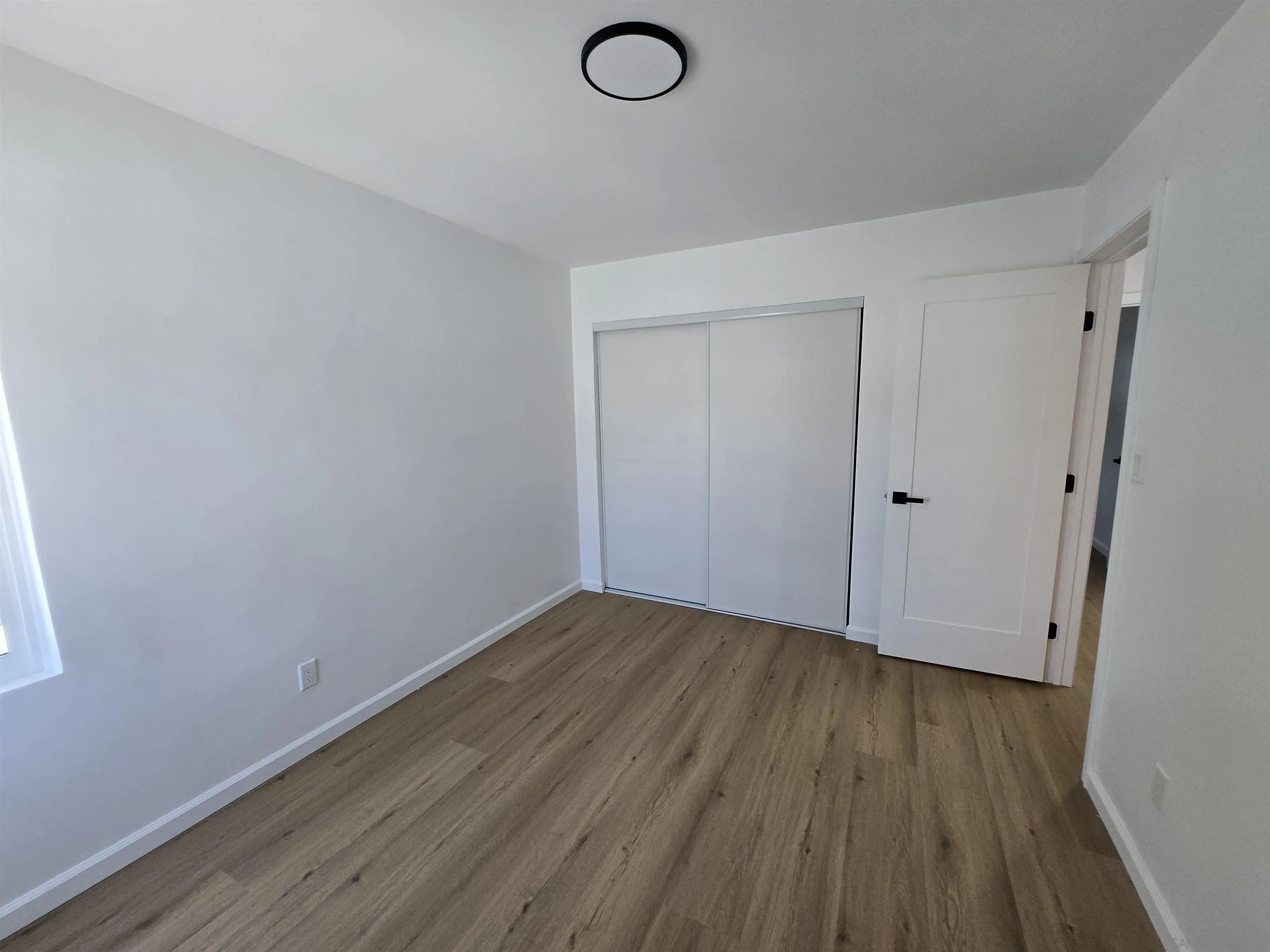https://cdn.realtyfeed.com/cdn/127/260023345/80c1c5806bd742cd7f2f5e26ed3c3773.webp