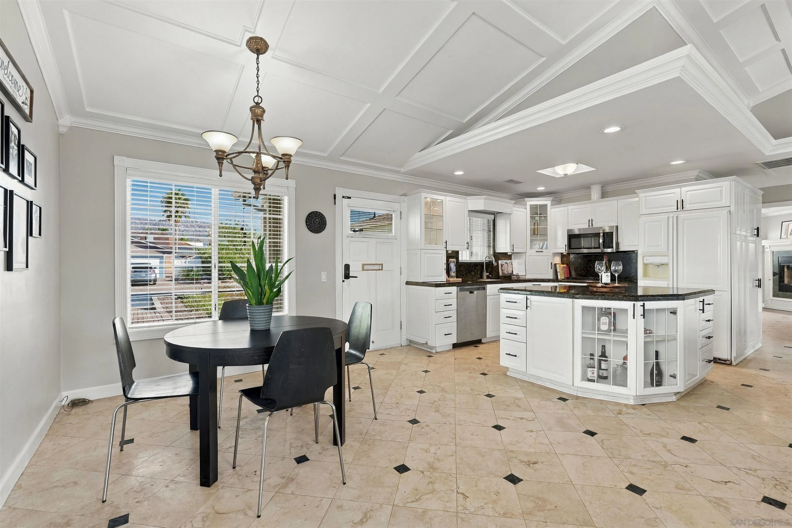 https://cdn.realtyfeed.com/cdn/127/260023349/0e928fe91d5b5c52d9d7d2979634dbaf.webp
