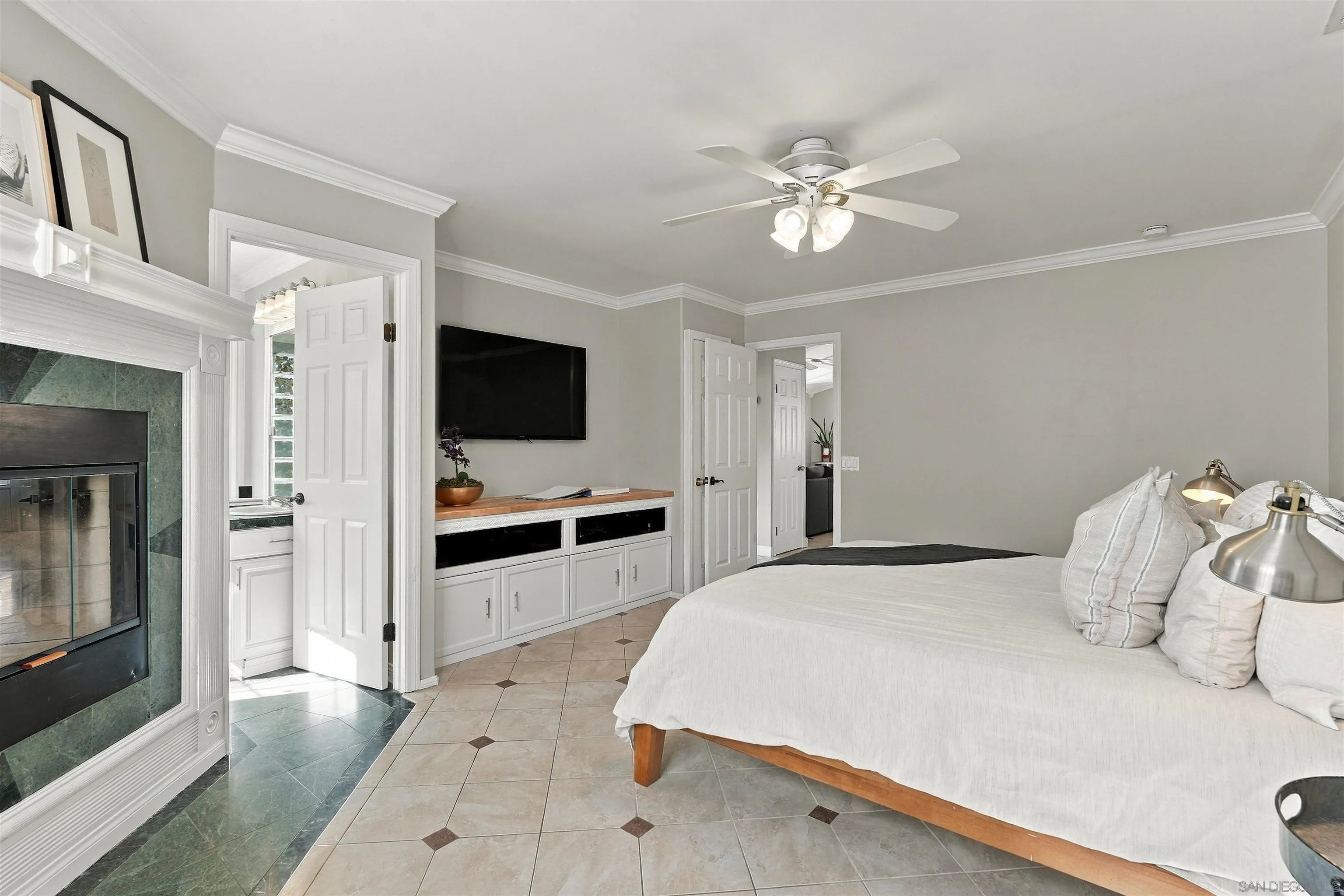 https://cdn.realtyfeed.com/cdn/127/260023349/1f1870915827b24840099cdff1fec97a.webp