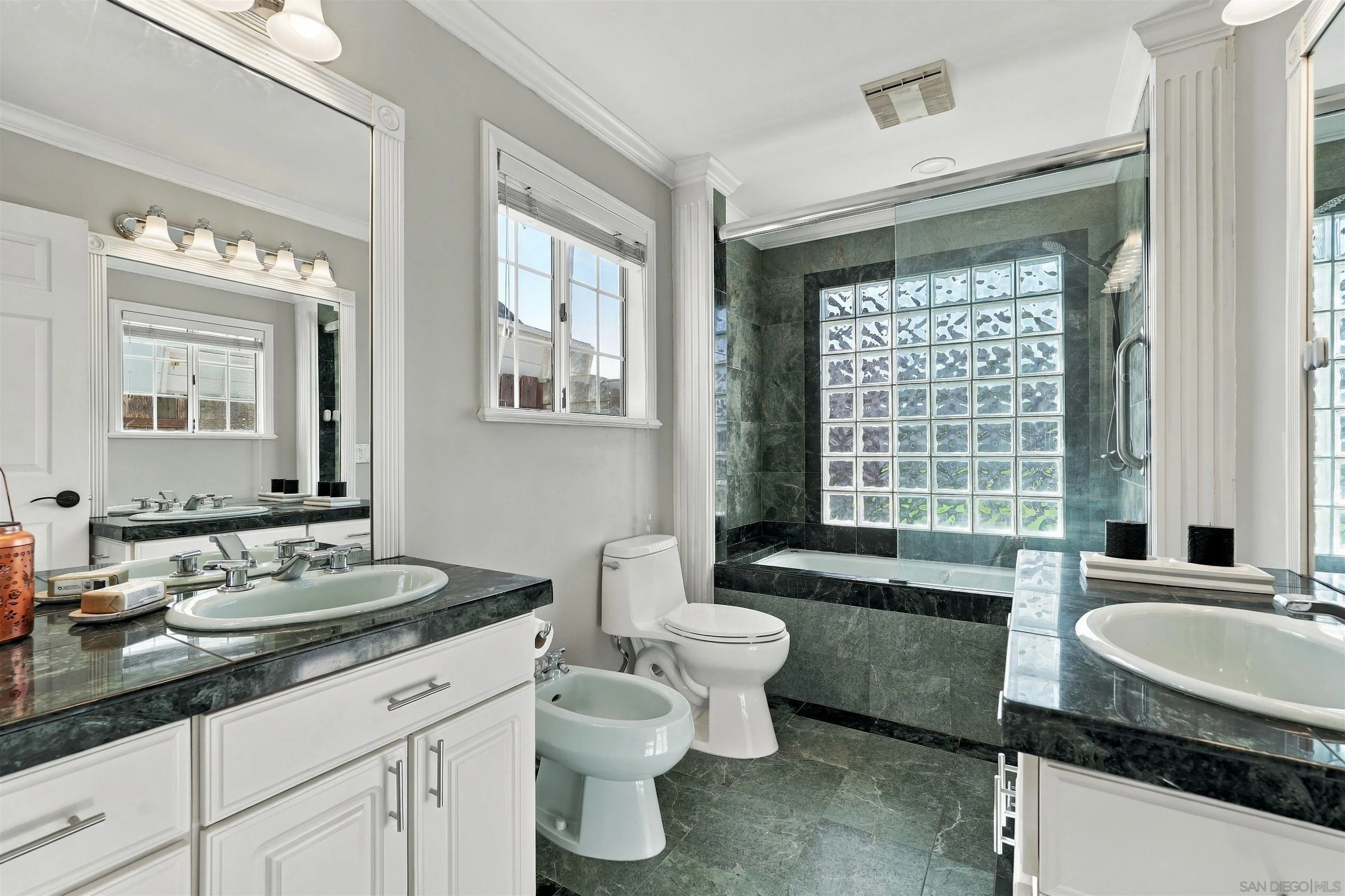 https://cdn.realtyfeed.com/cdn/127/260023349/ad9bfc7897055cdc38592985e6b1dca2.webp