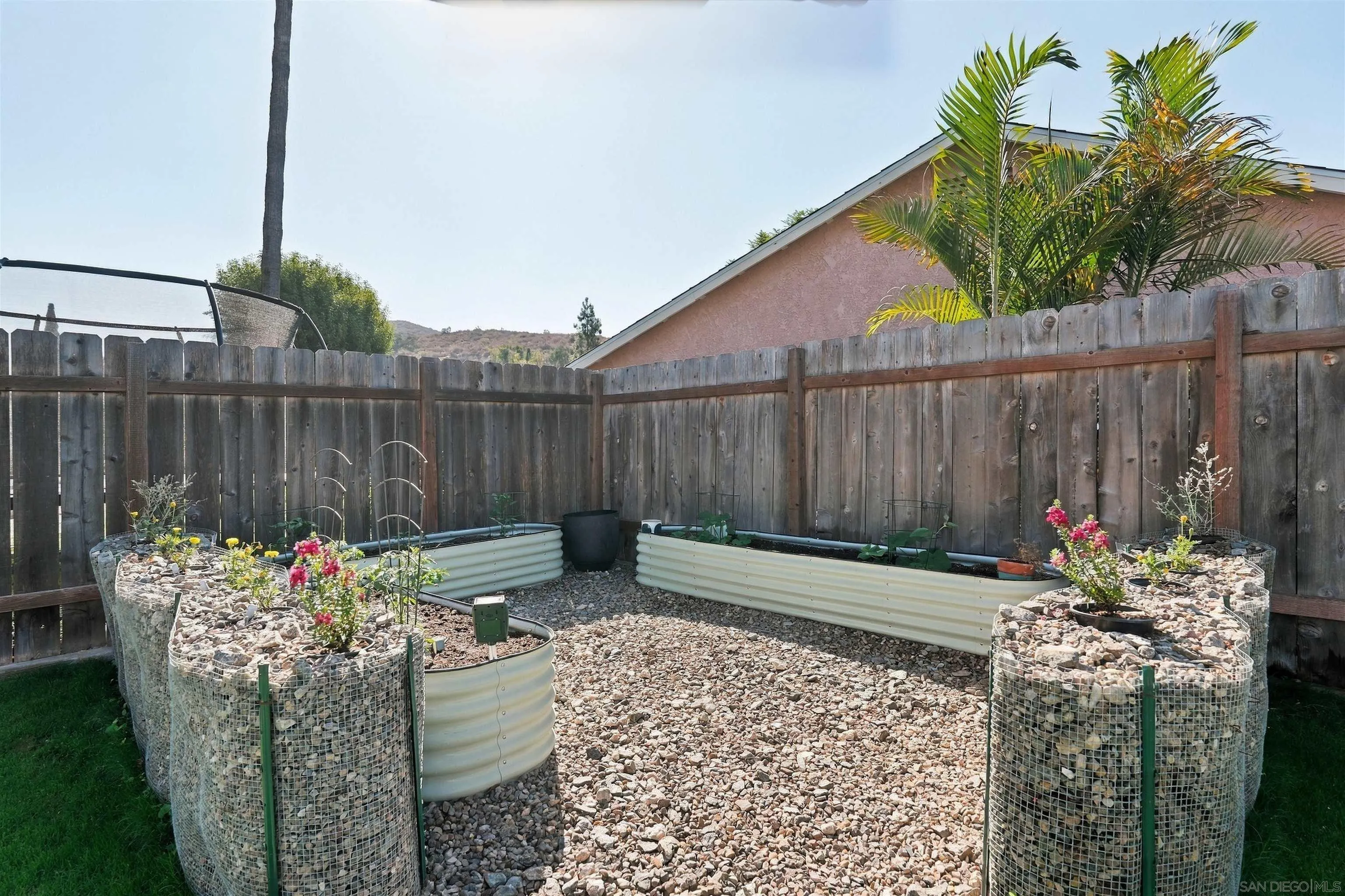 https://cdn.realtyfeed.com/cdn/127/260023349/c5956f597016da95a184e137a180b1d0.webp