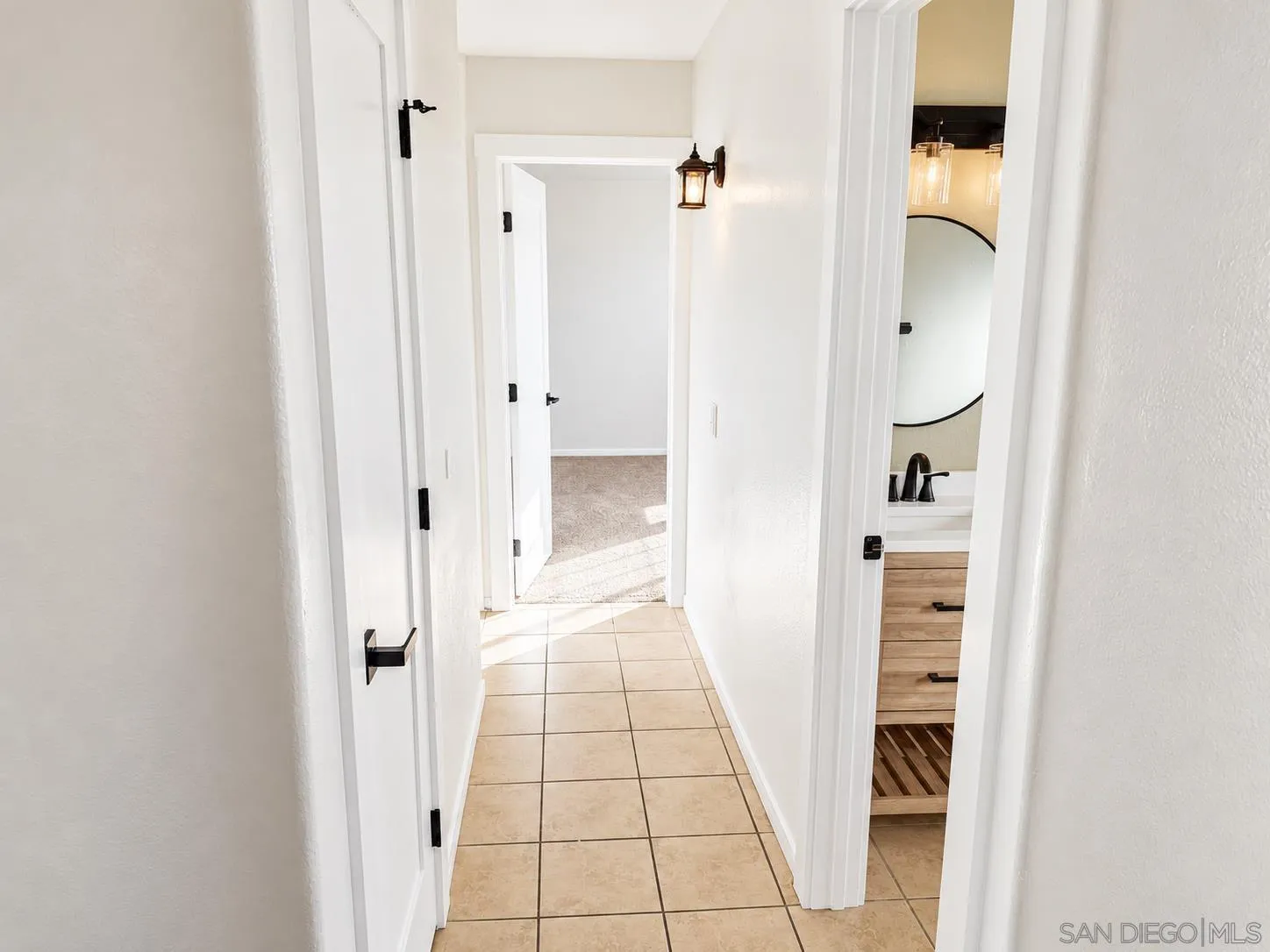 https://cdn.realtyfeed.com/cdn/127/260023351/13141092dc869d335ba503afb52ed7d9.webp