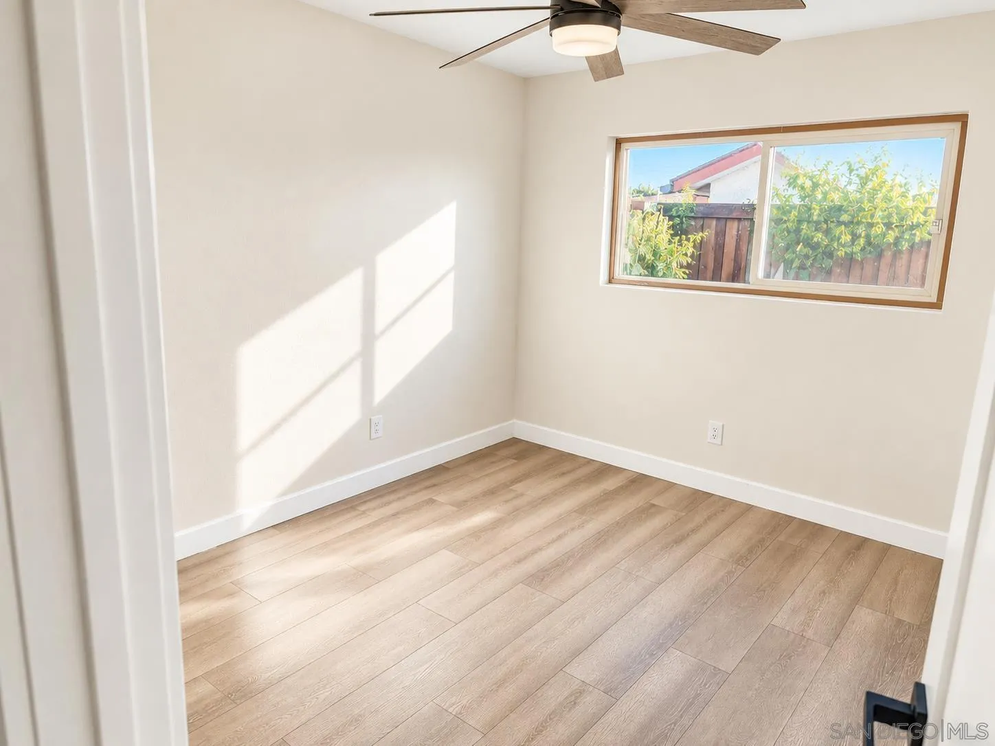 https://cdn.realtyfeed.com/cdn/127/260023351/156630a2900a02be9a1776be428134f6.webp