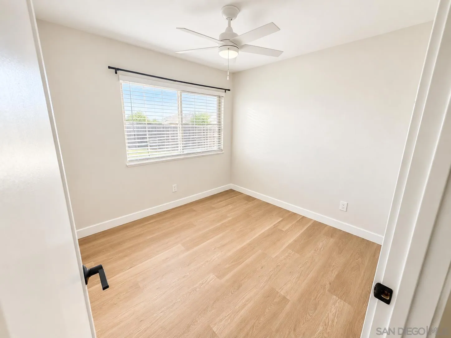 https://cdn.realtyfeed.com/cdn/127/260023351/47086f4c4d09a304862eb619c71d02c7.webp