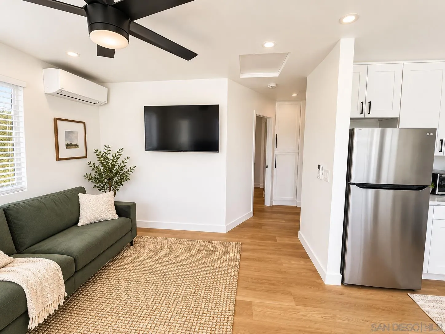 https://cdn.realtyfeed.com/cdn/127/260023351/529bf5f12b9f1ffc2678e74bba0cc879.webp