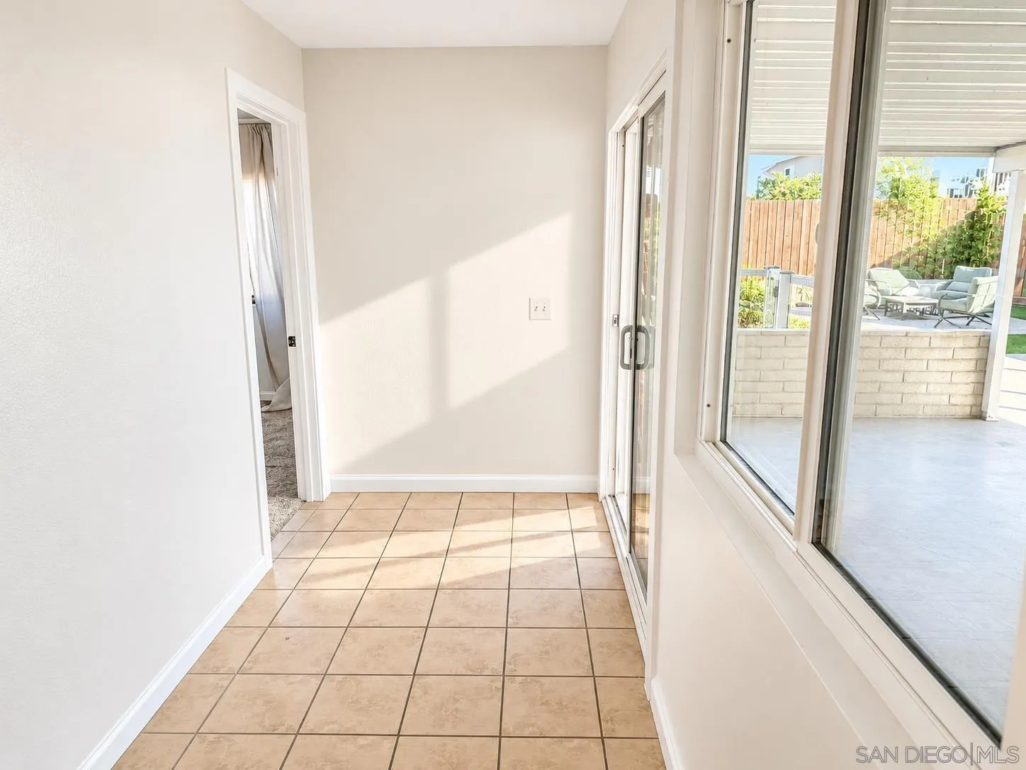https://cdn.realtyfeed.com/cdn/127/260023351/610533ad26a76dbc794e1b9a3e6451a0.webp