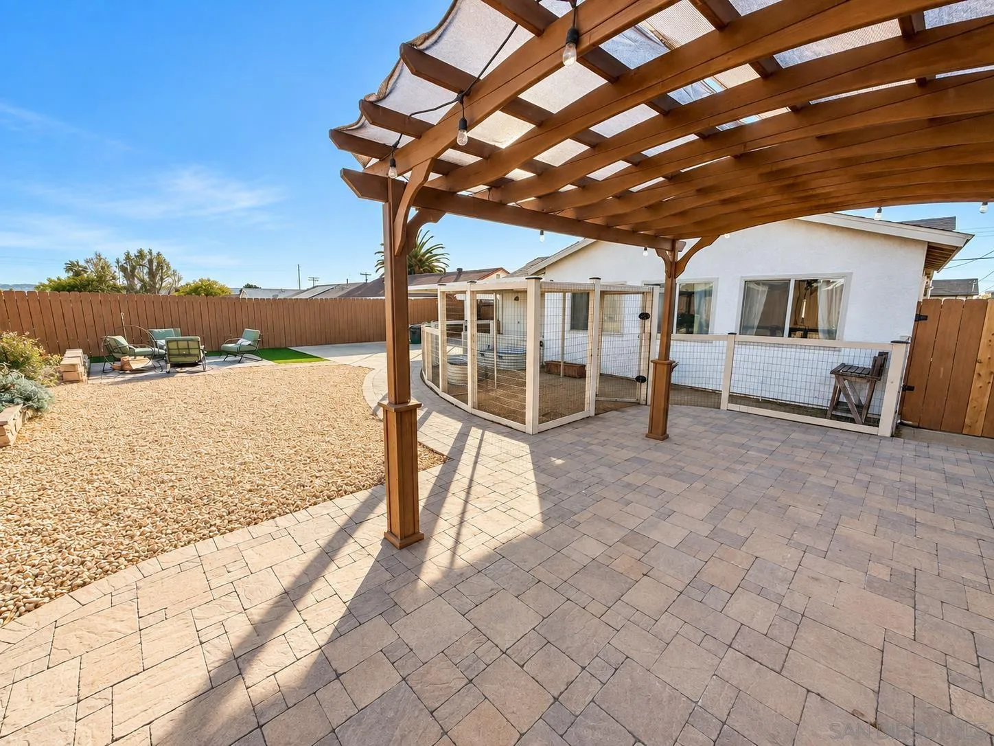 https://cdn.realtyfeed.com/cdn/127/260023351/f8d9c2741a065dae11418b37dd51d9e7.webp