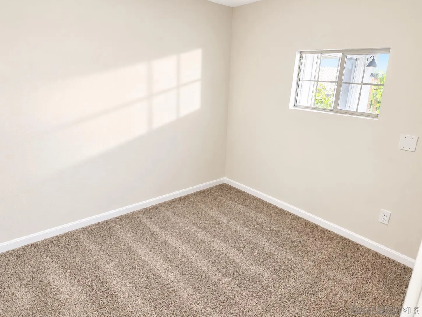 https://cdn.realtyfeed.com/cdn/127/260023351/ff1a2c7666b027ec3608cb0ab5a24afa.webp