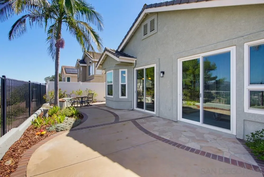 https://cdn.realtyfeed.com/cdn/127/260023353/09aa157065d6dbf57bd3dd964204913a.webp