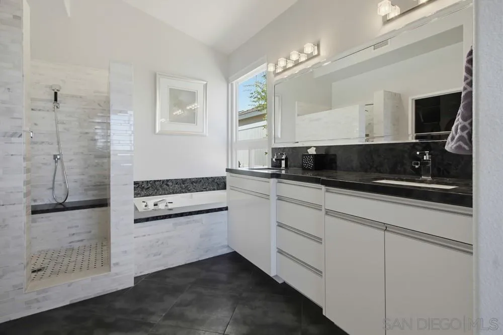 https://cdn.realtyfeed.com/cdn/127/260023353/0d711ac71b49f304bbc47bf51d0dfc9c.webp